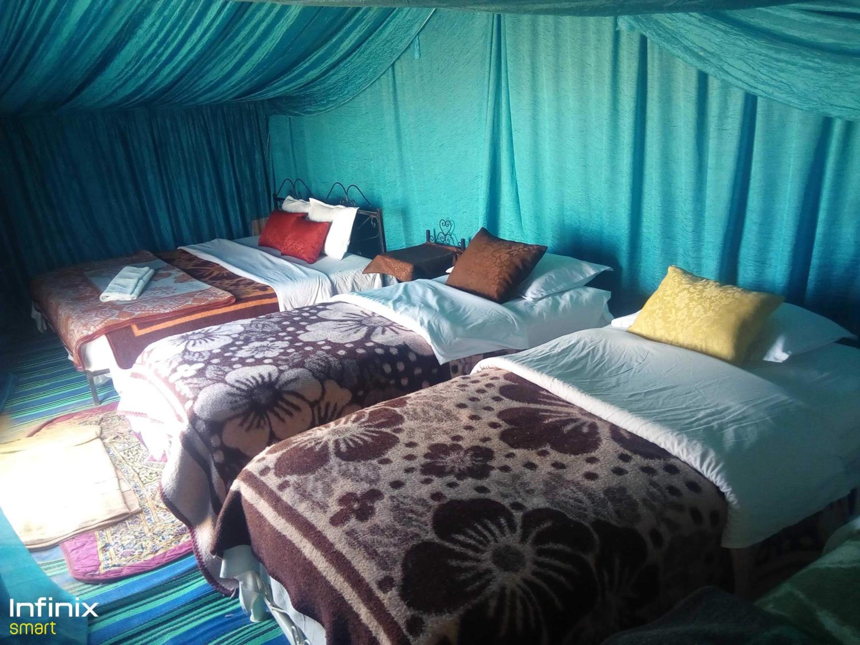 Tent - Photo 2
