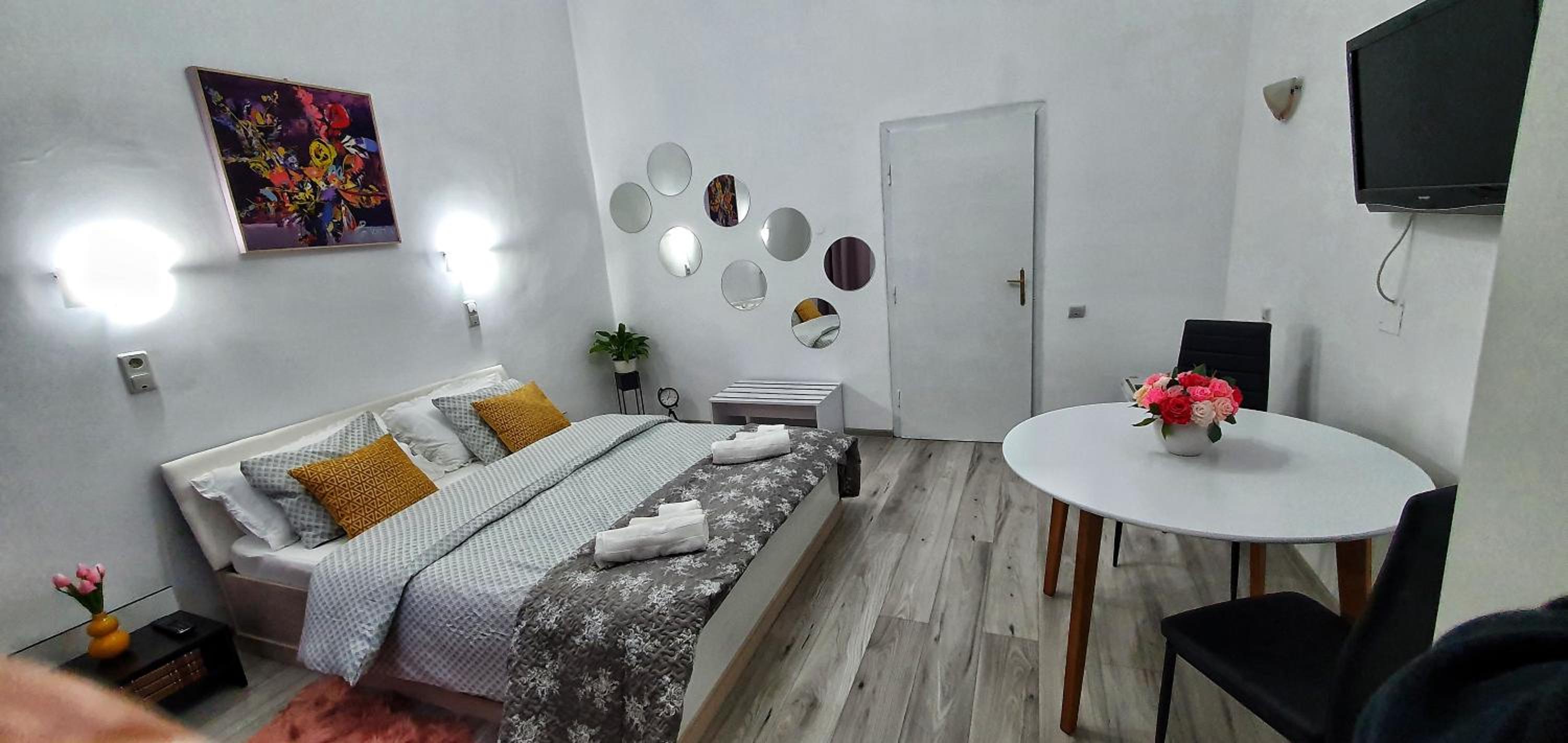 Deluxe Double Room - Photo 10