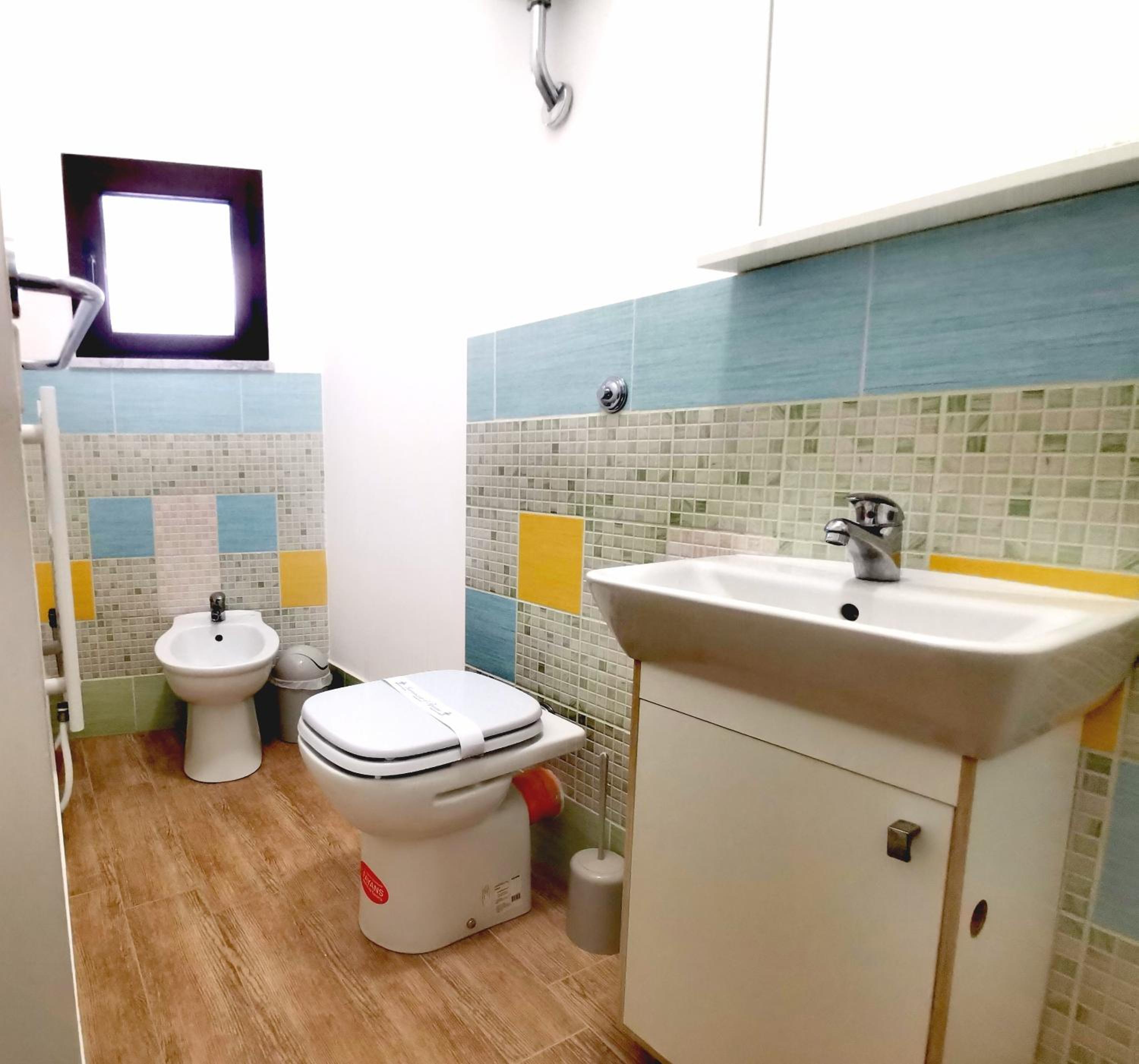 Two-Bedroom House - Photo 7