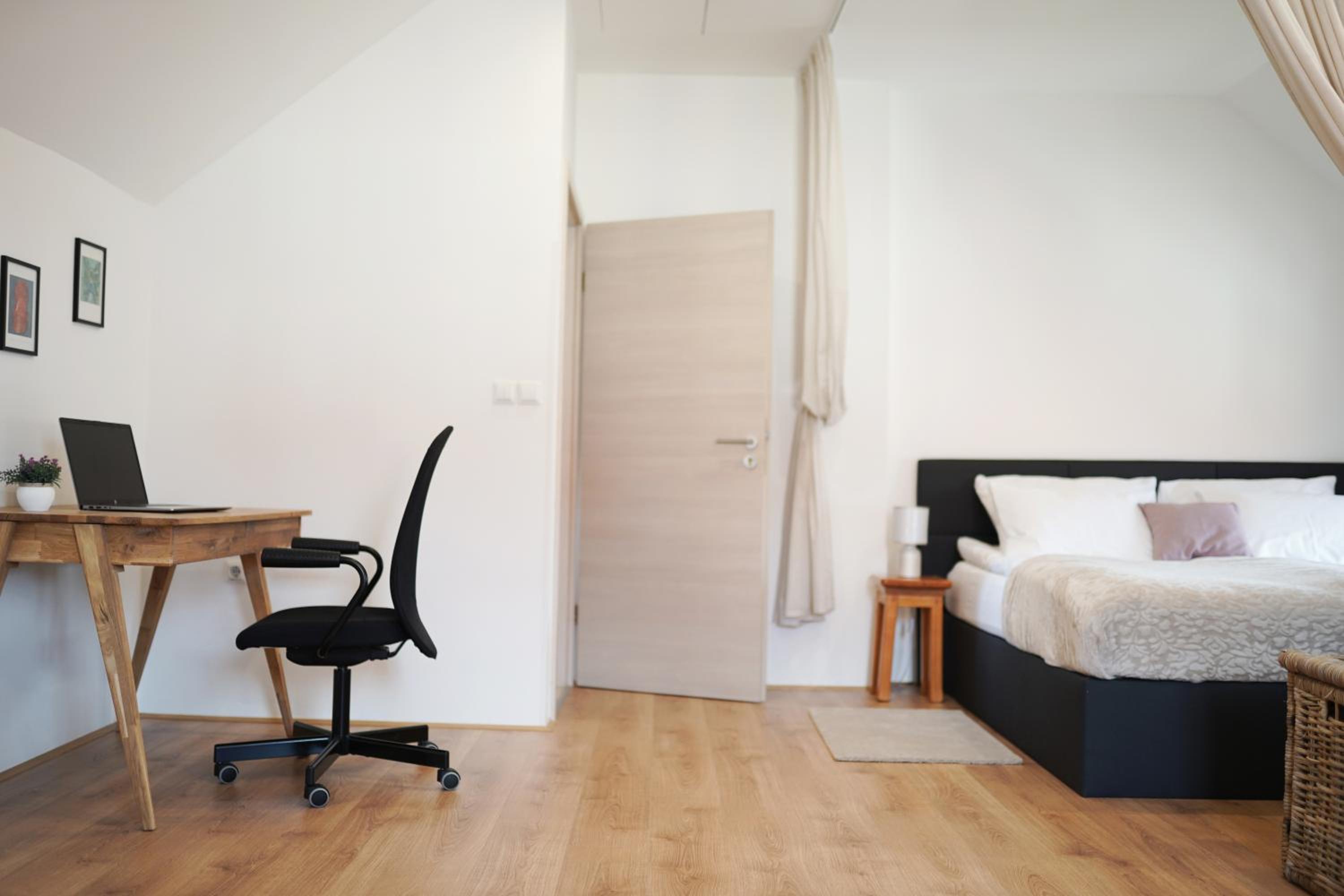 Two-Bedroom Apartment - Photo 31