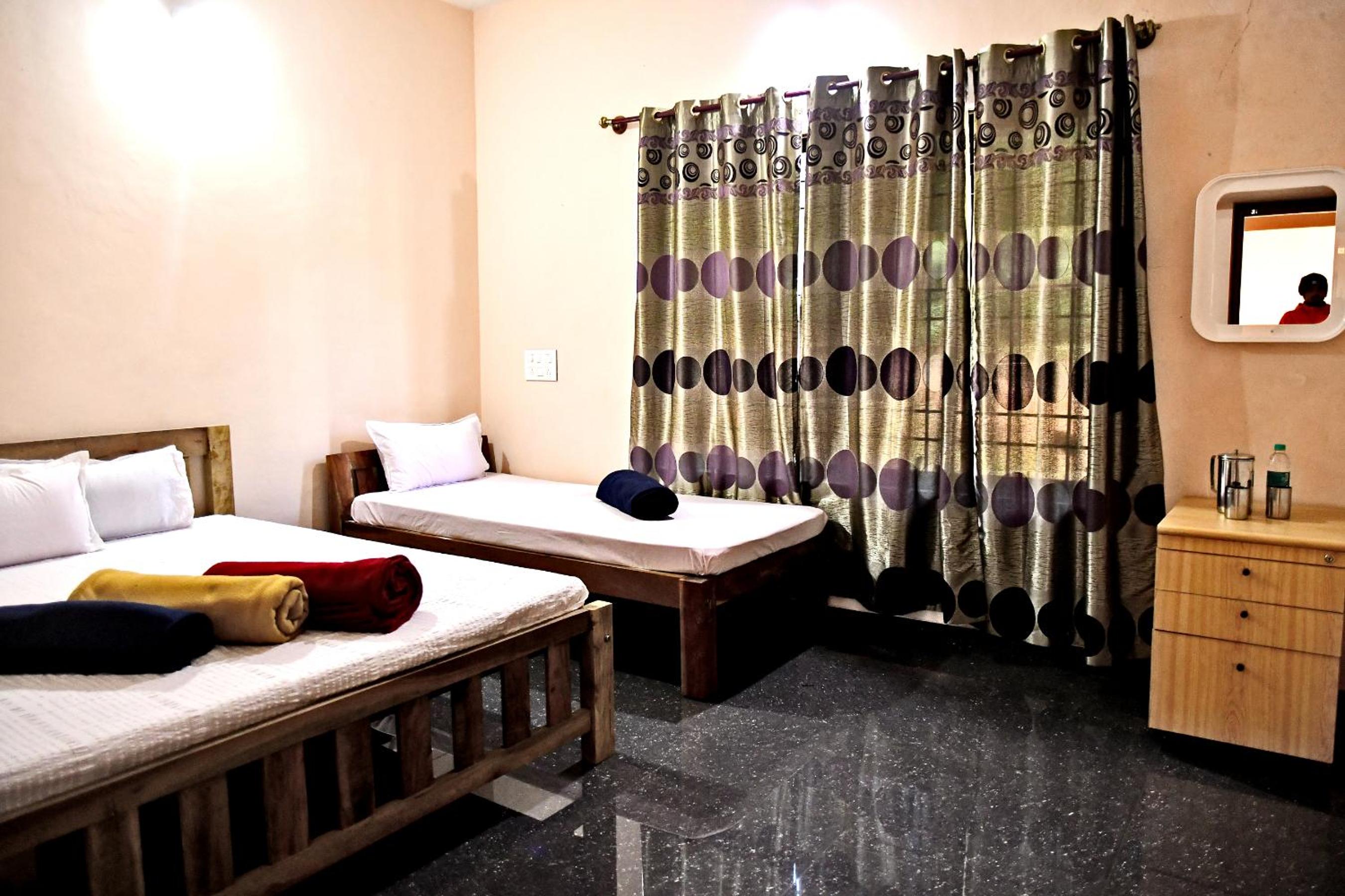 Superior Triple Room photo 3