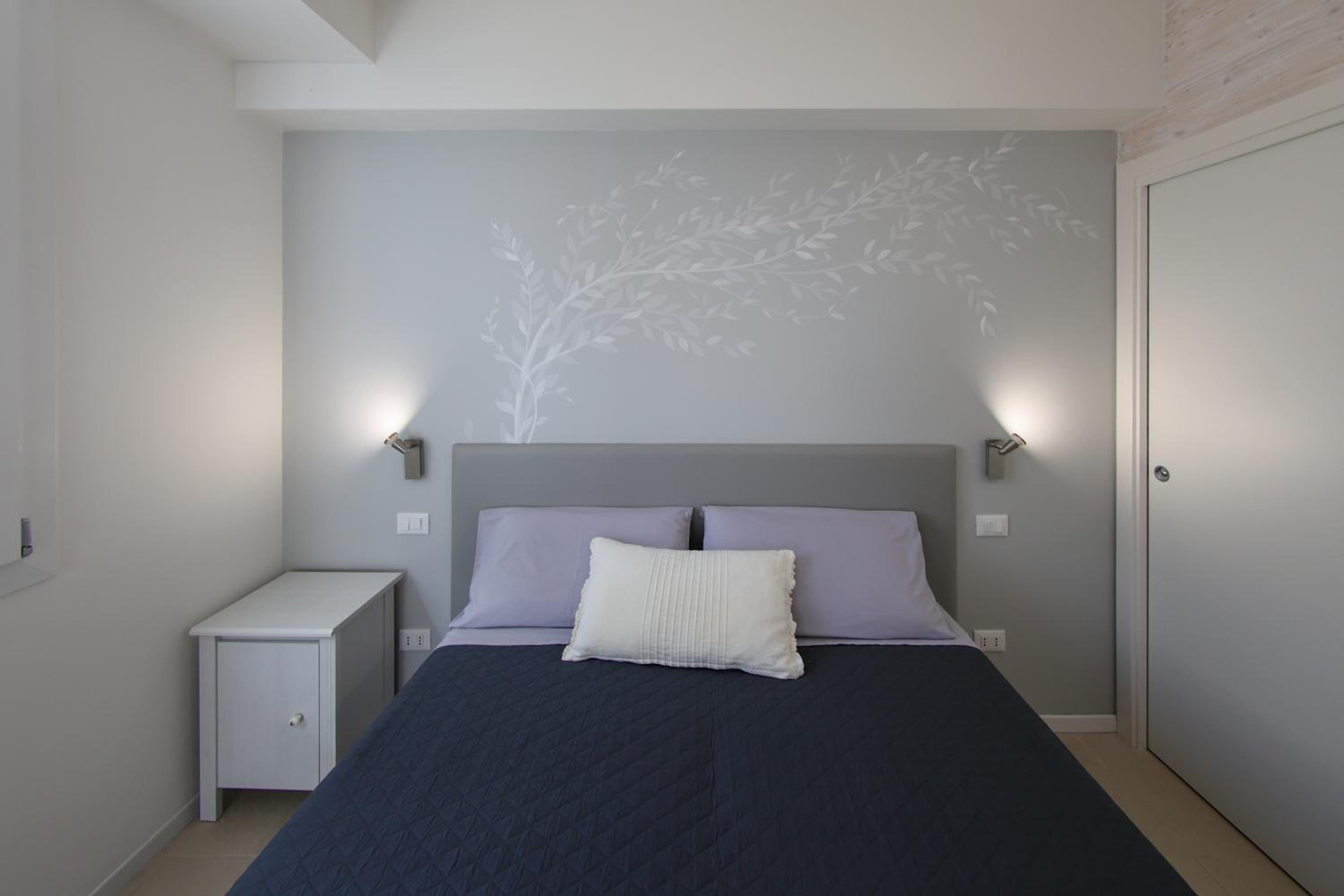 Double or Twin Room with Private Bathroom photo 3