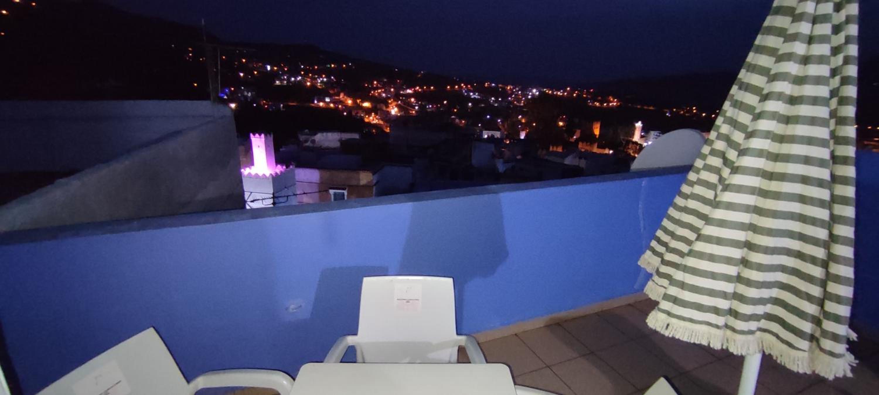 Double Room with Balcony (2 Adults + 1 Child) - Photo 23