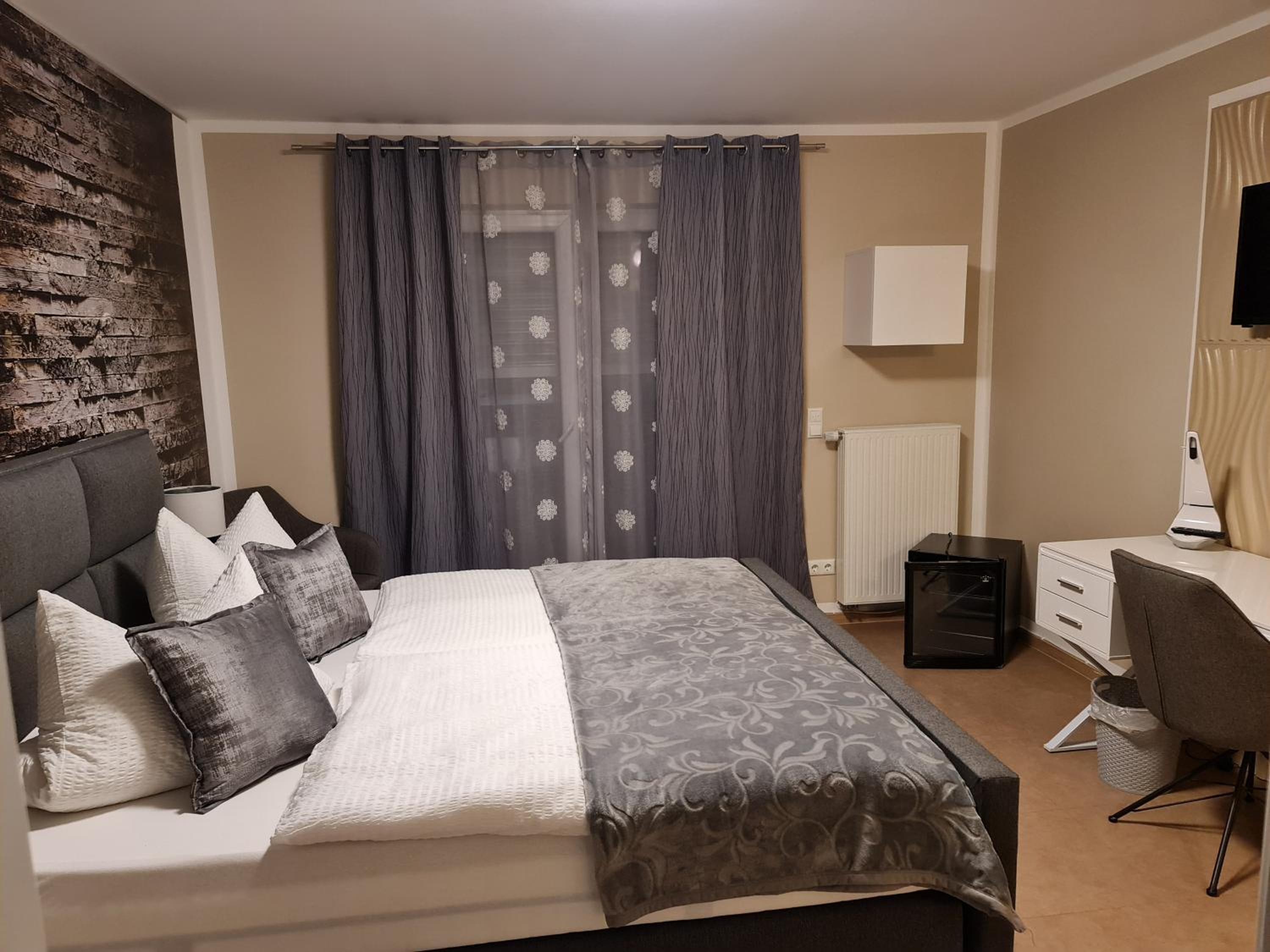 Double or Twin Room with Balcony photo 1