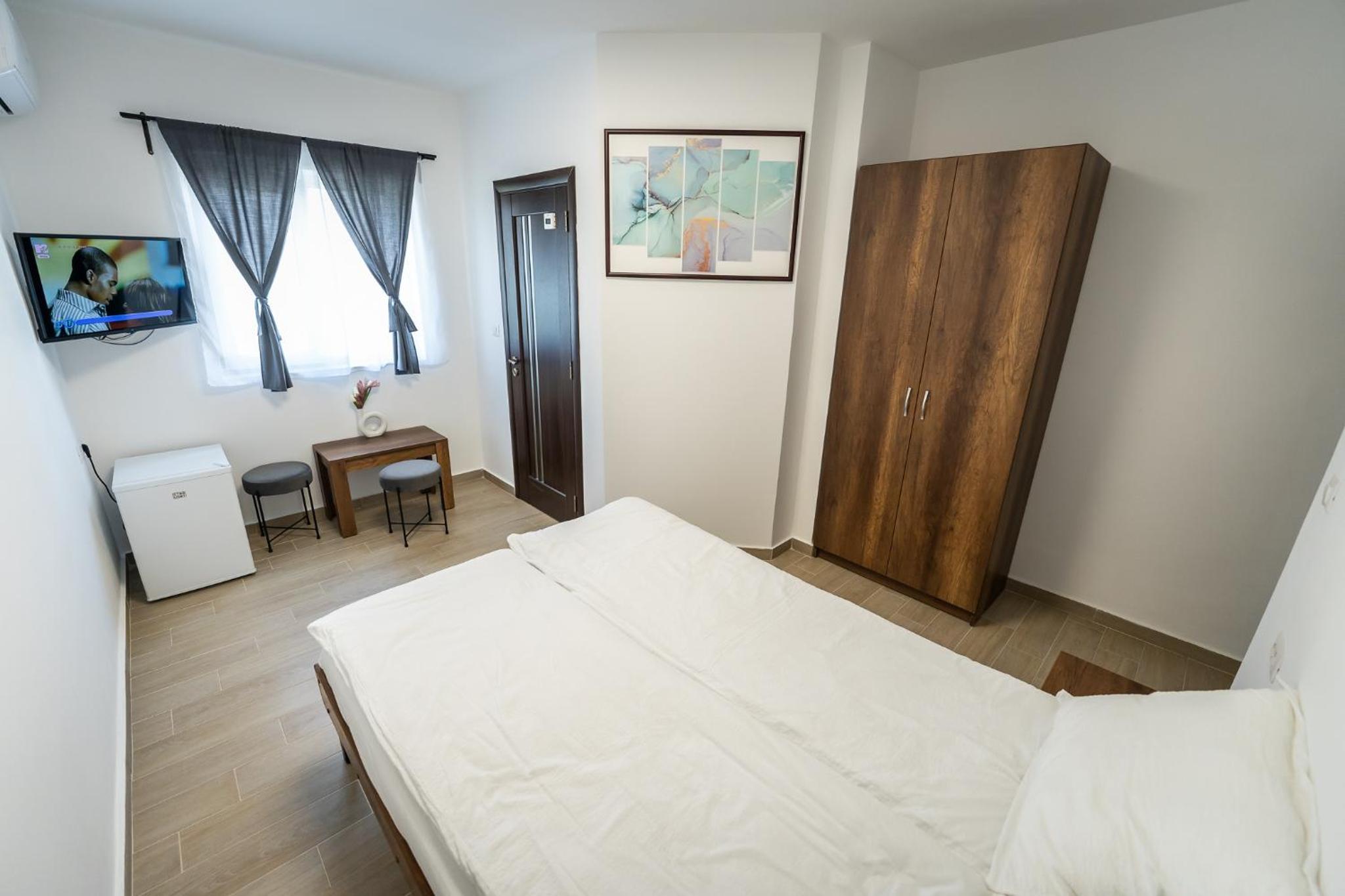 Double Room with Private Bathroom photo 1