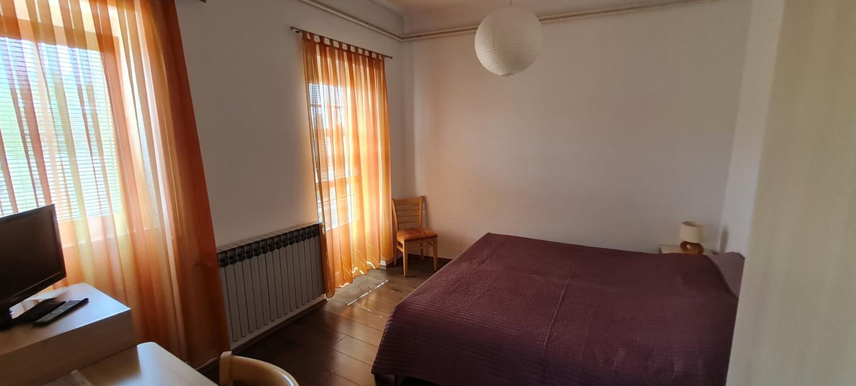 Double Room - Photo 5