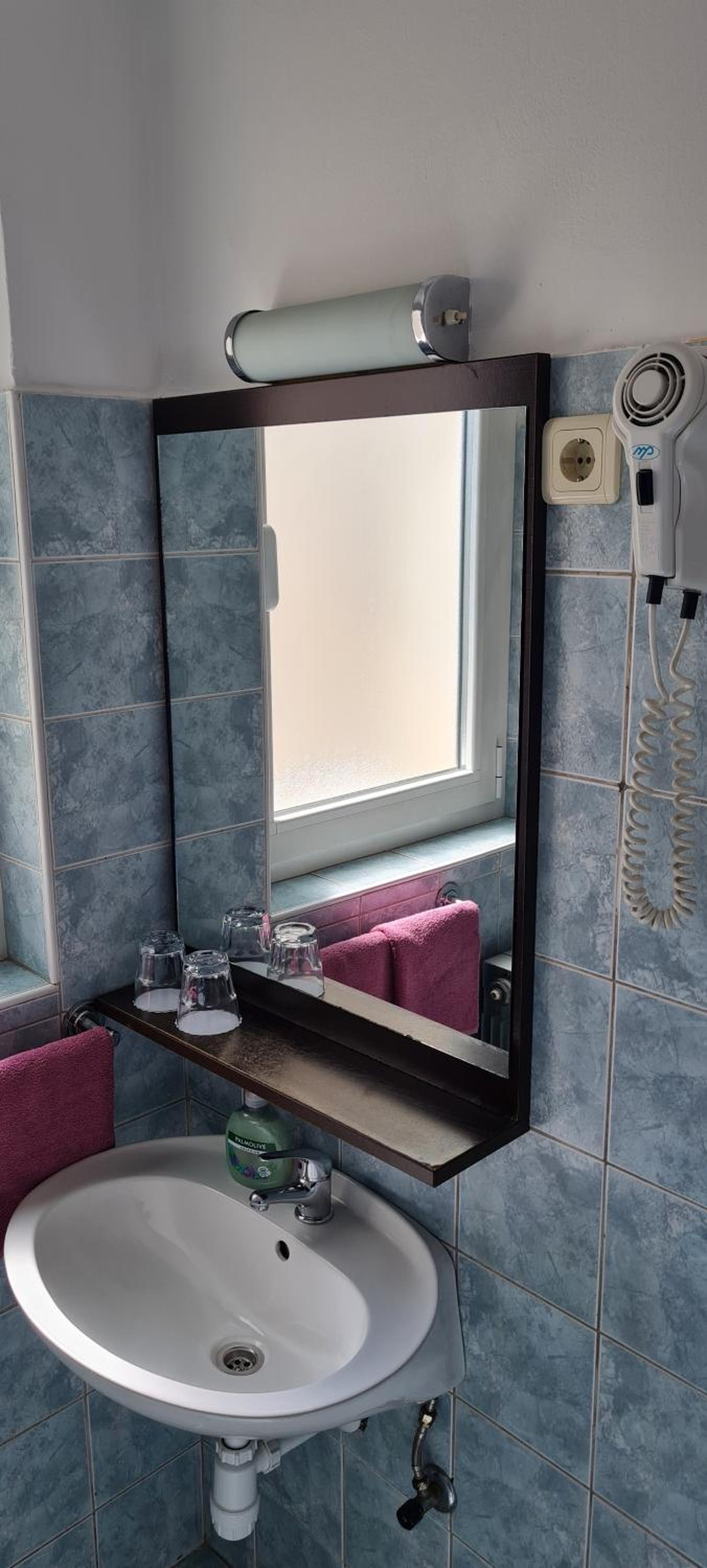 Double Room - Photo 11