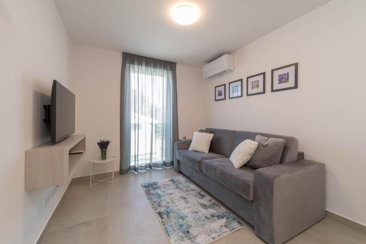 Studio with Sea View