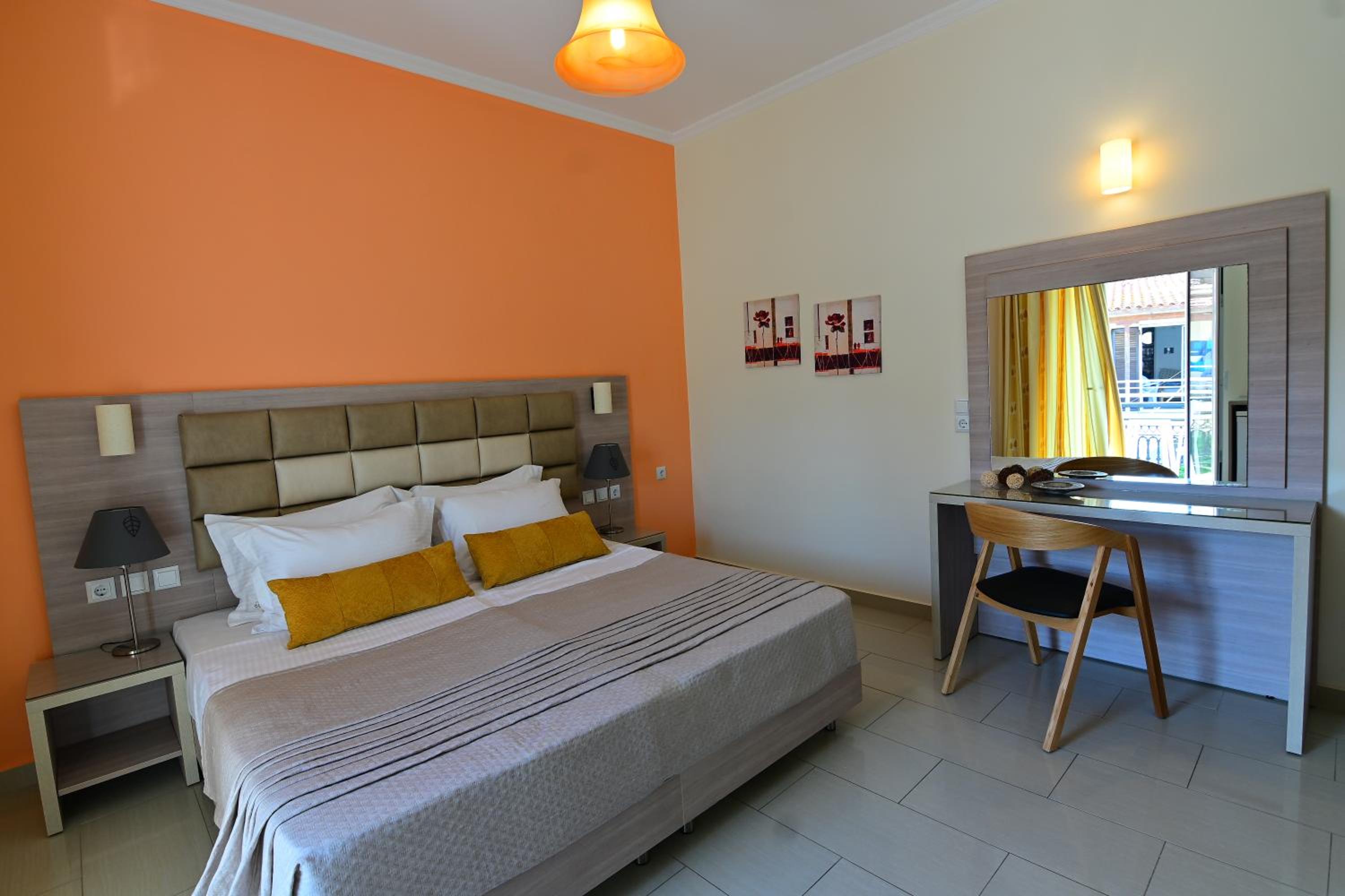 Standard Double or Twin Room with Garden View photo 3