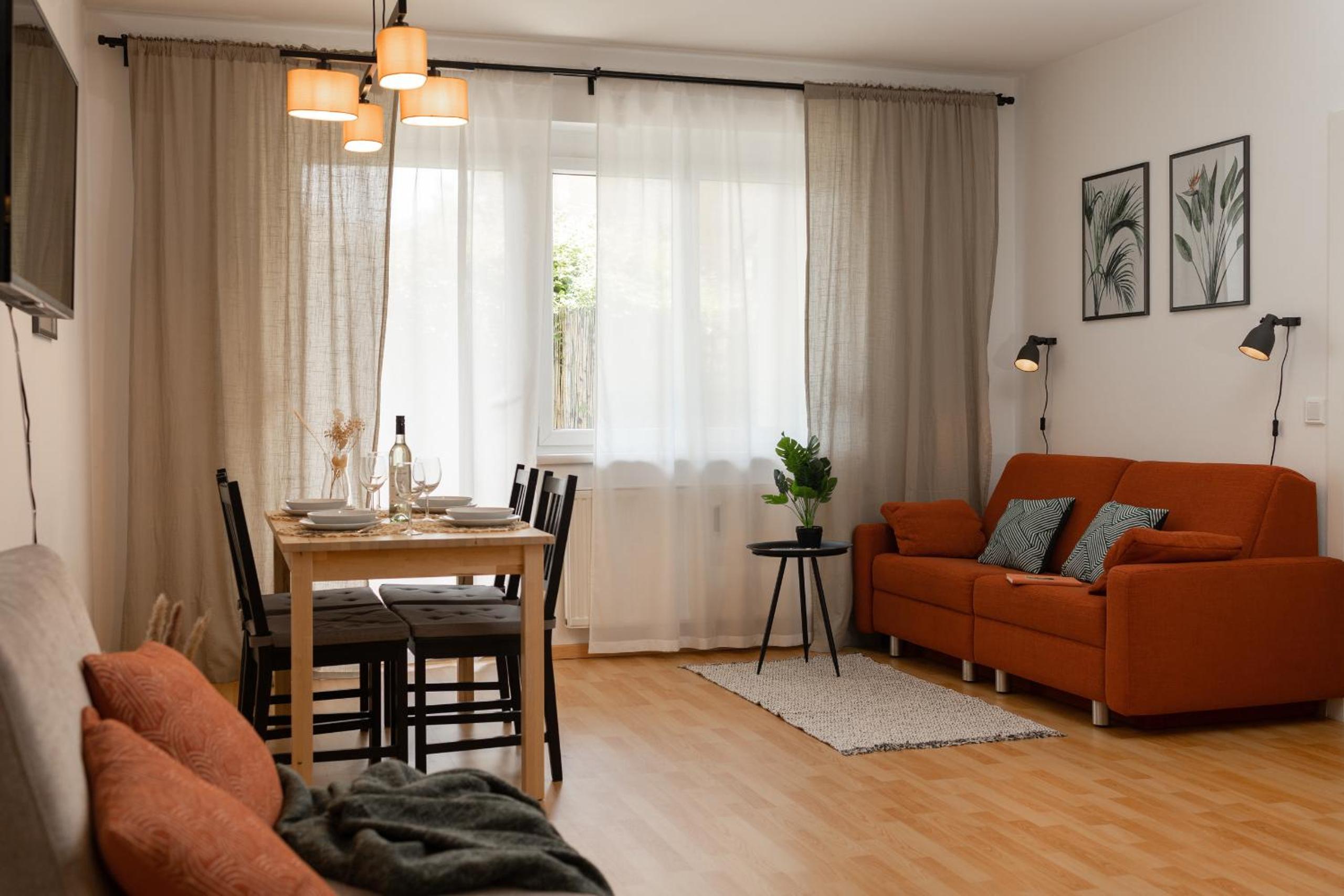 One-Bedroom Apartment - Photo 12