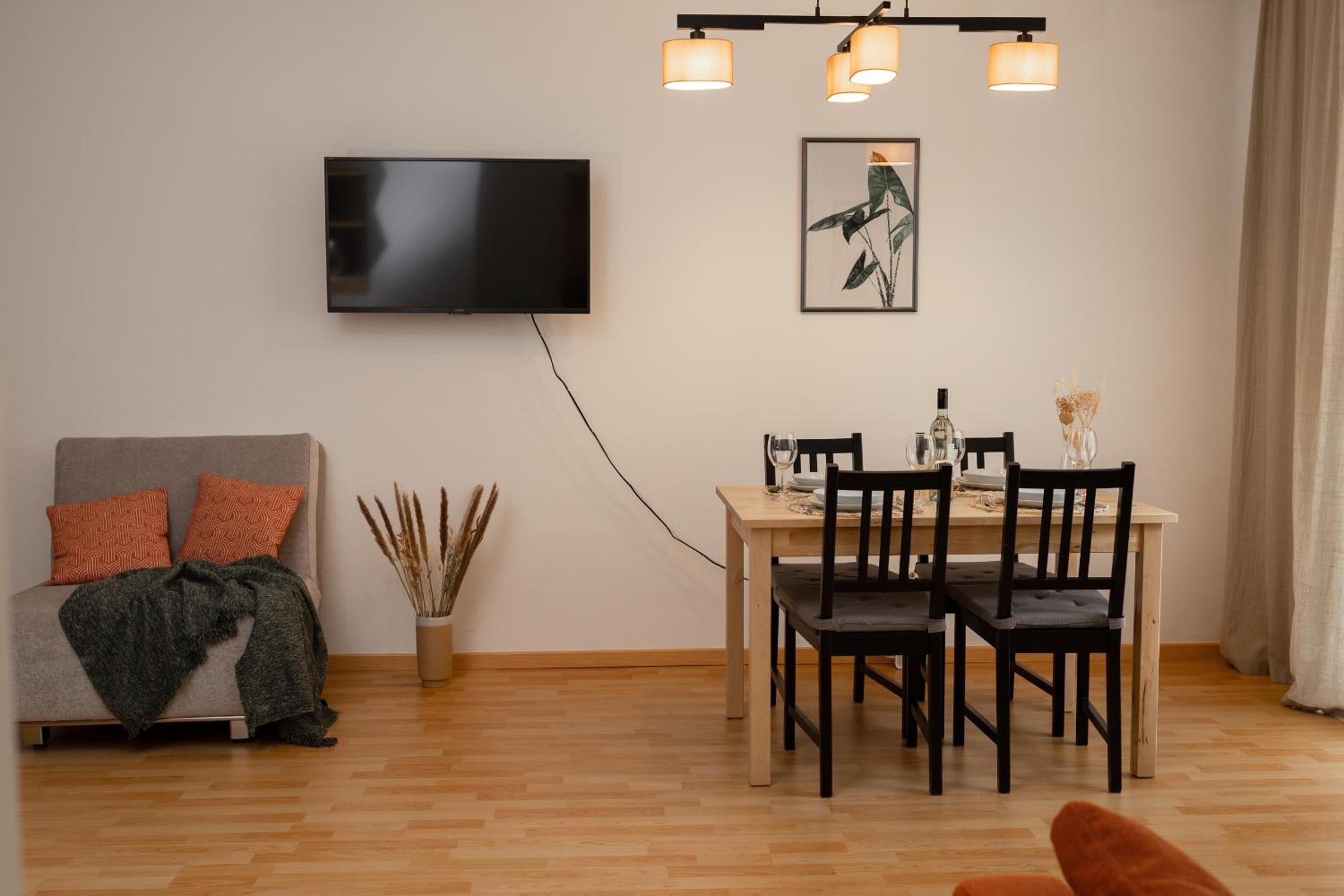 One-Bedroom Apartment - Photo 7