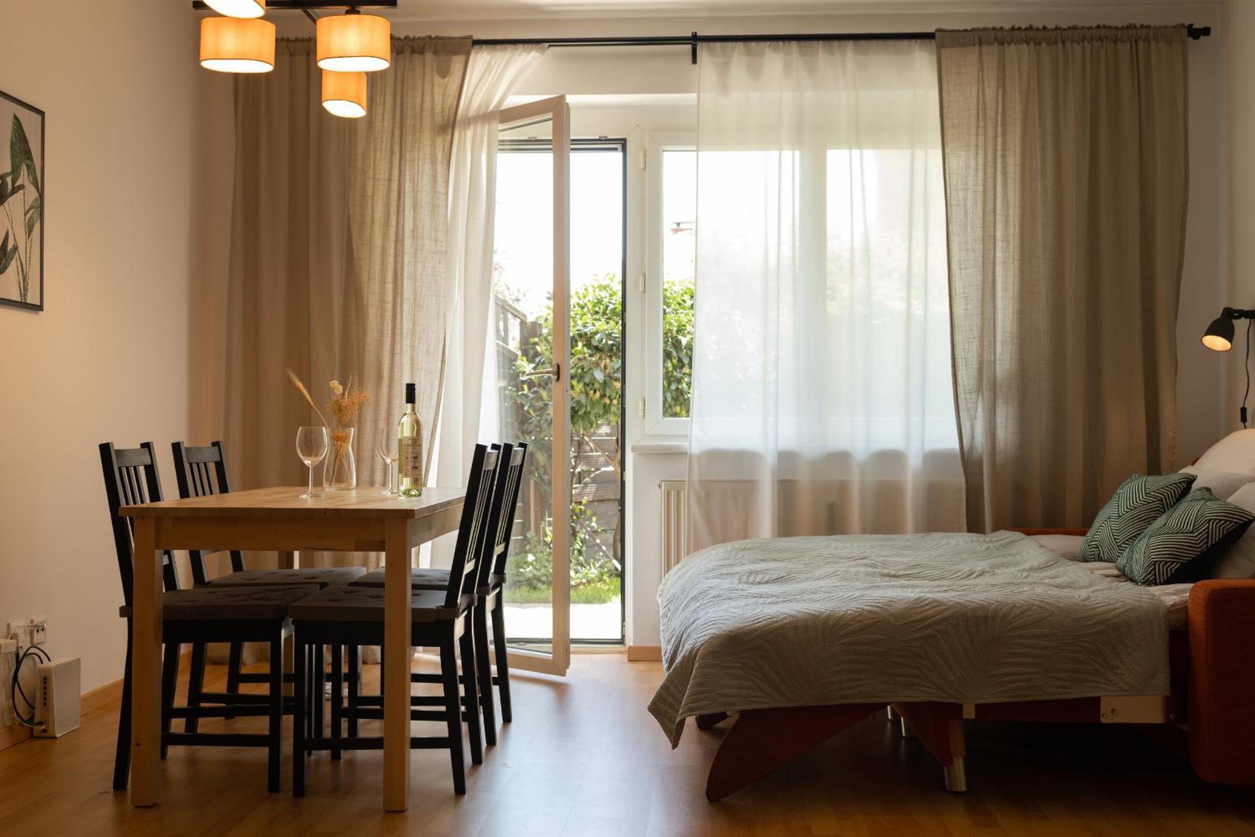One-Bedroom Apartment - Photo 9