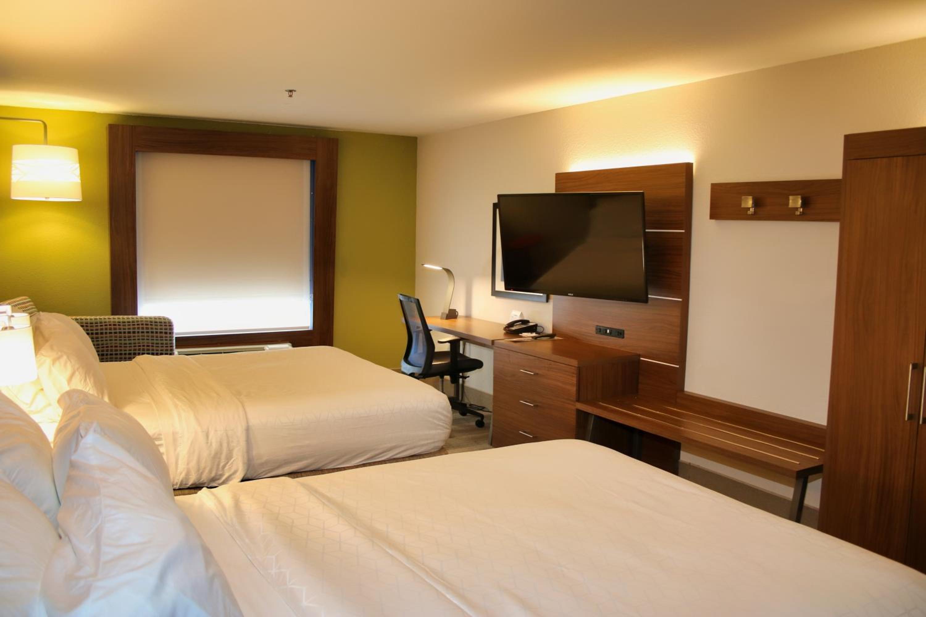 Standard Queen Room with Two Queen Beds and Bath/Shower - Photo 1