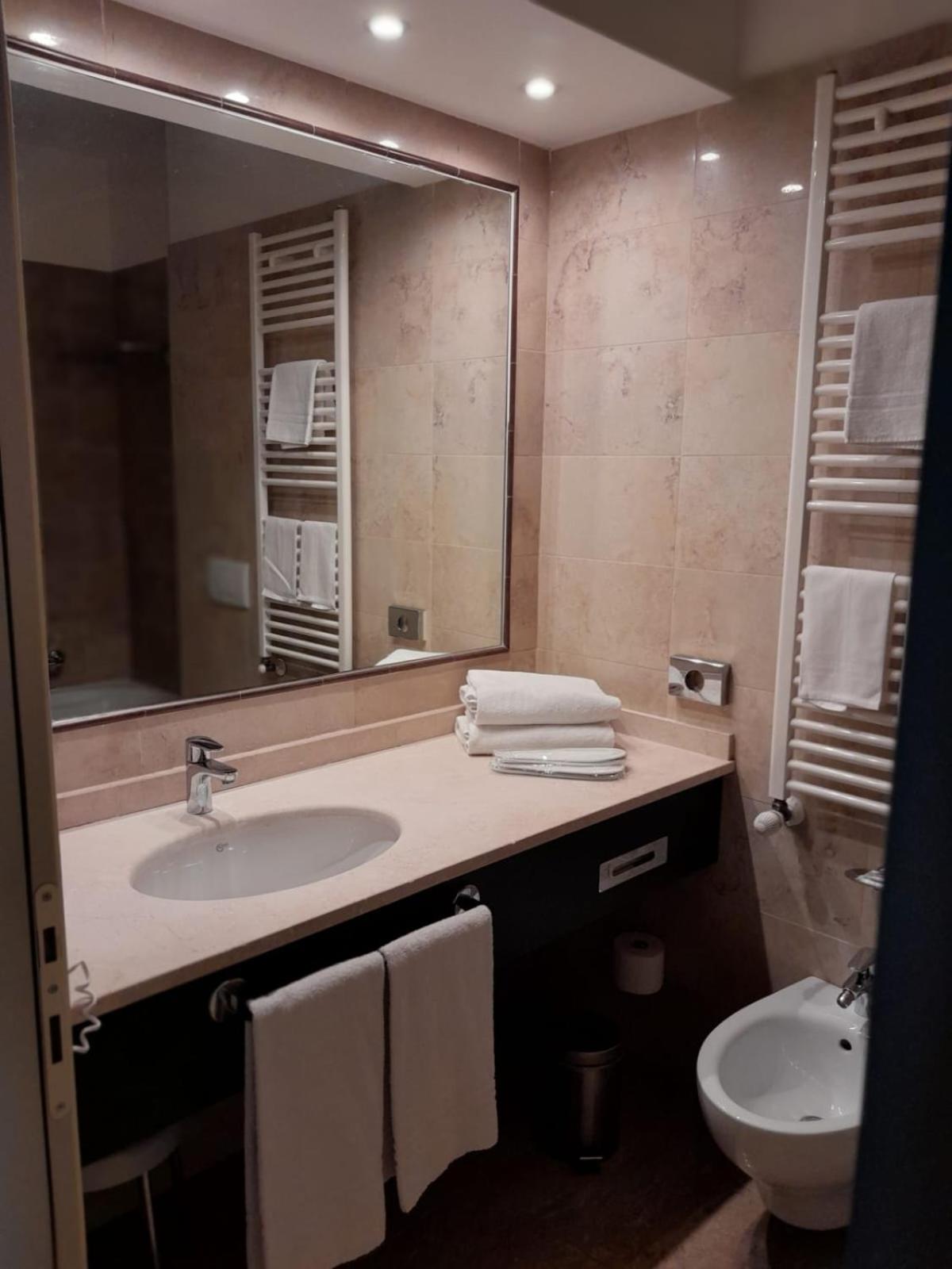 Basic Triple Room photo 3