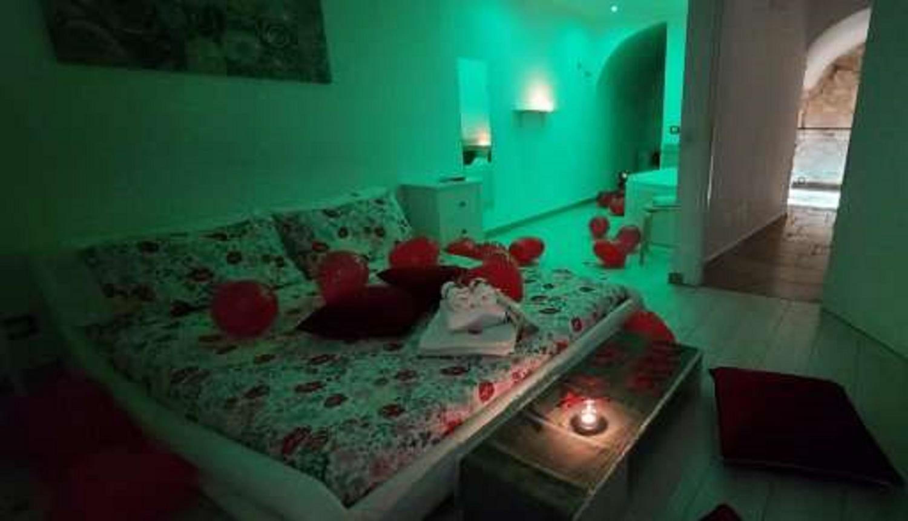 King Room with Spa Bath - Photo 4