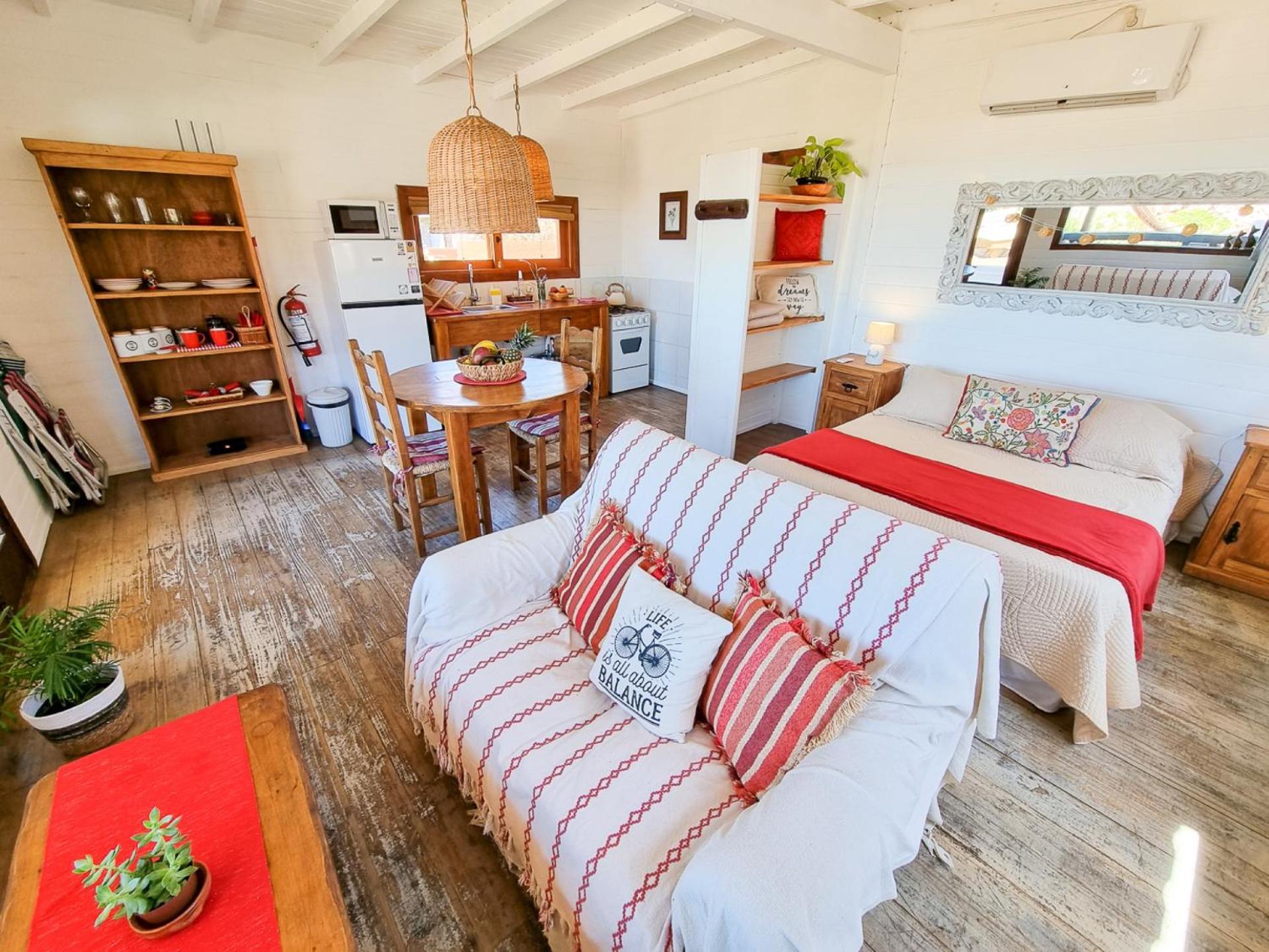 One-Bedroom House photo 1