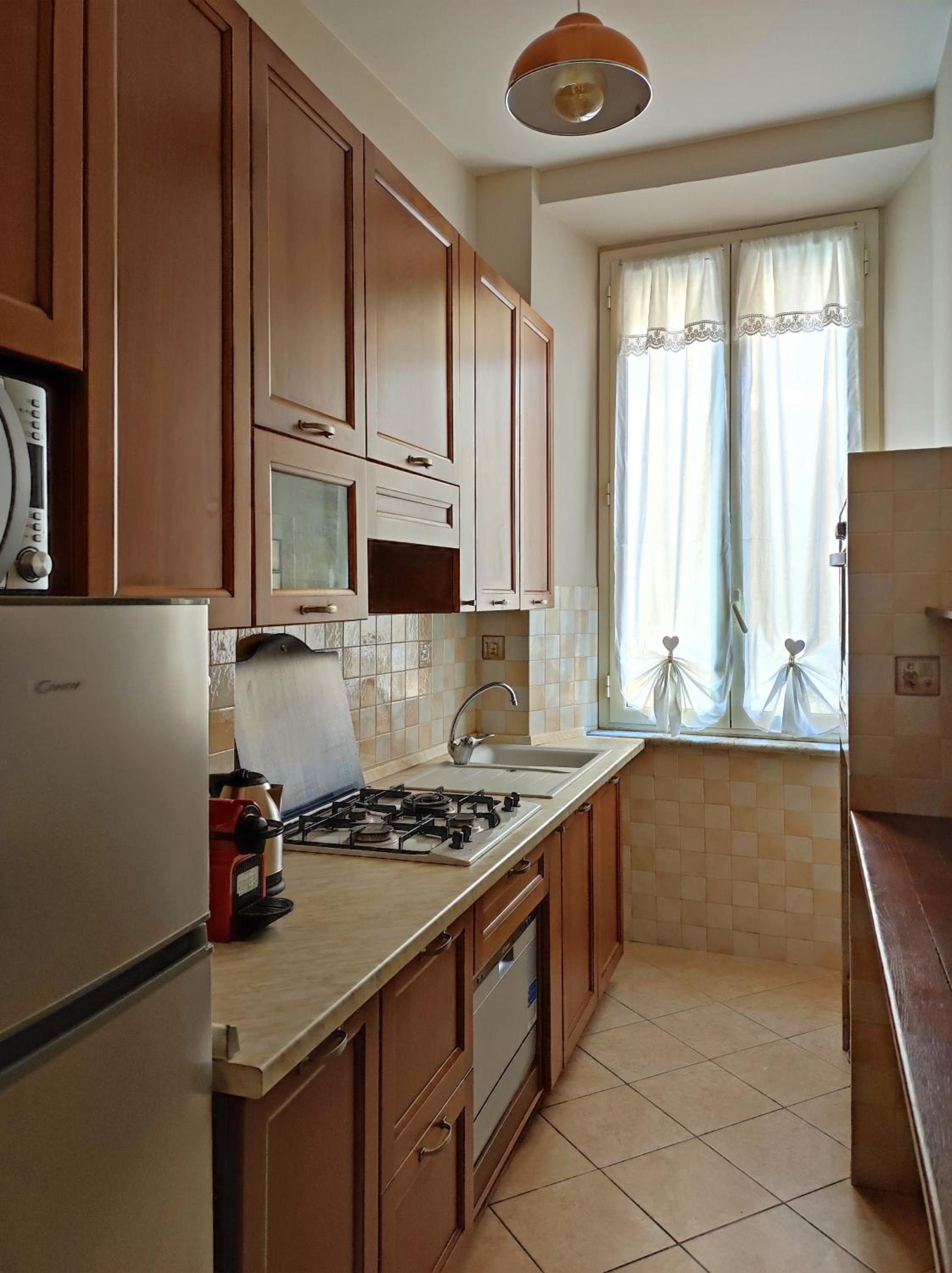 One-Bedroom Apartment photo 2
