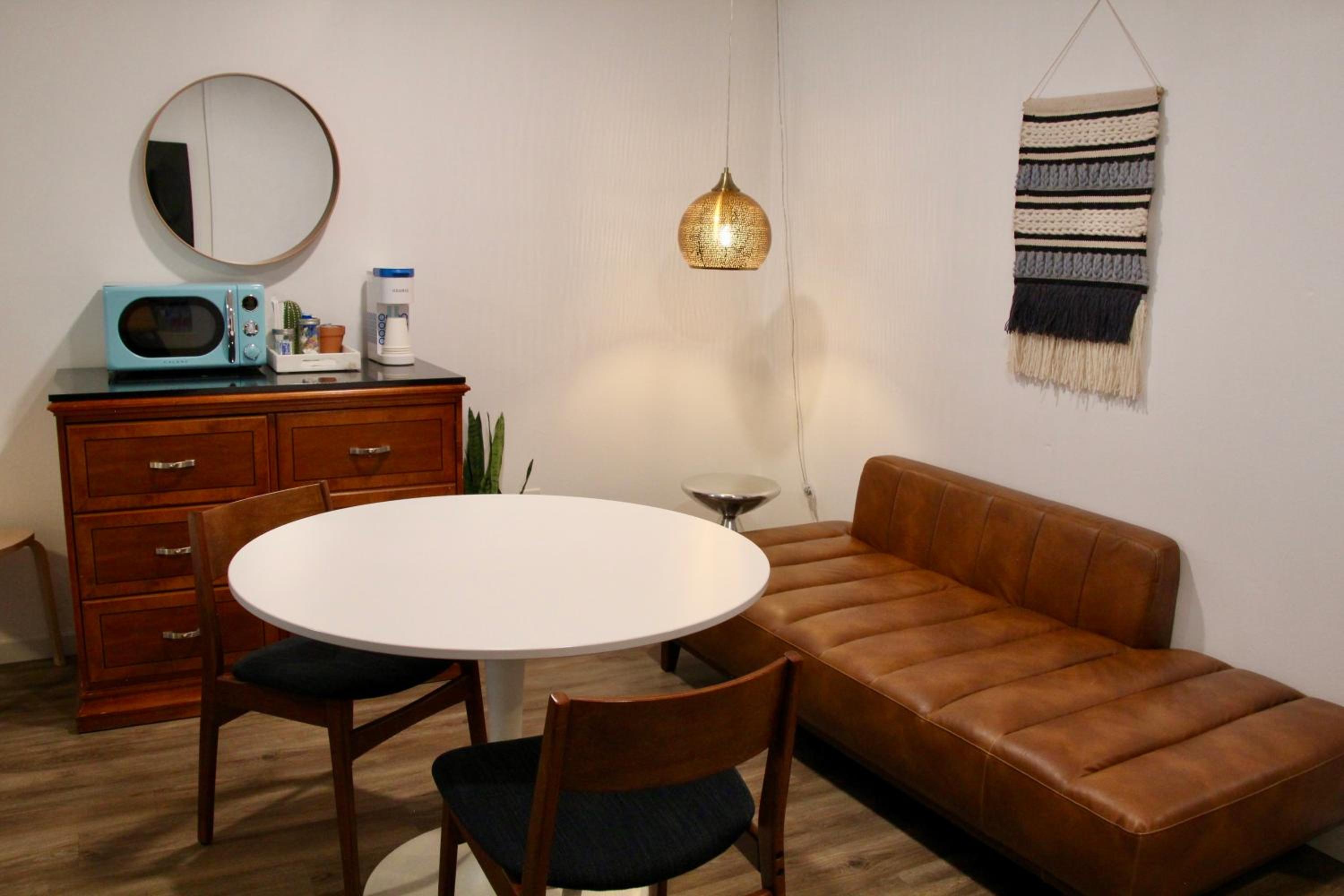 Deluxe Junior Suite - Photo 4