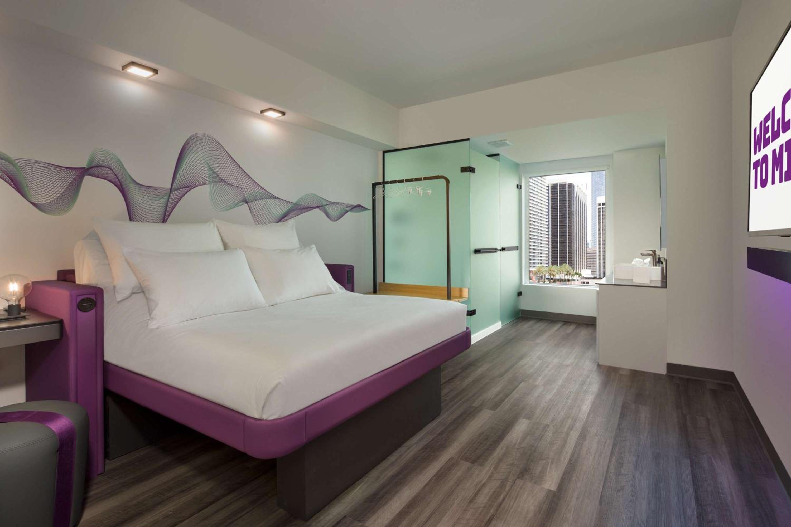 Yotel Miami — Premium Queen Room Accessible