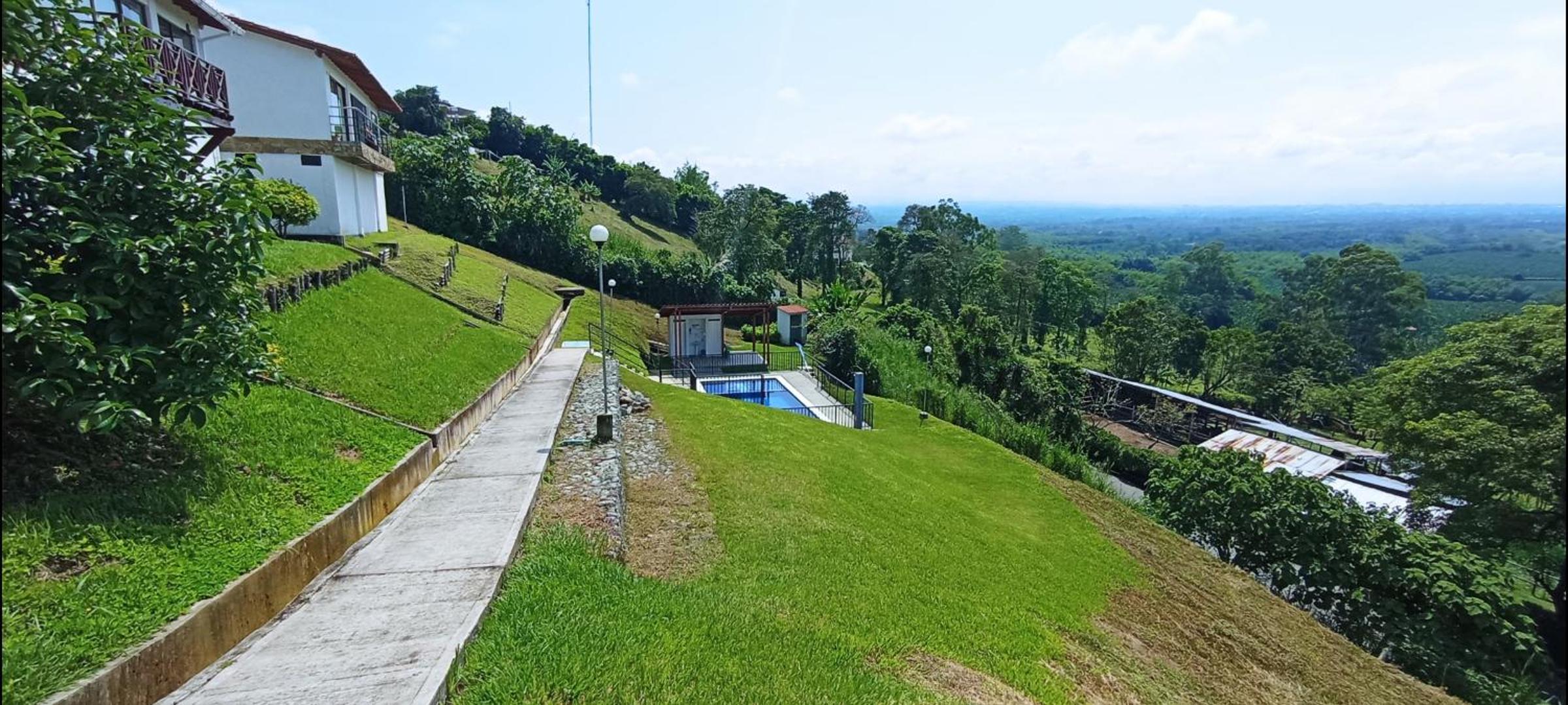 Apartment with Mountain View photo 2