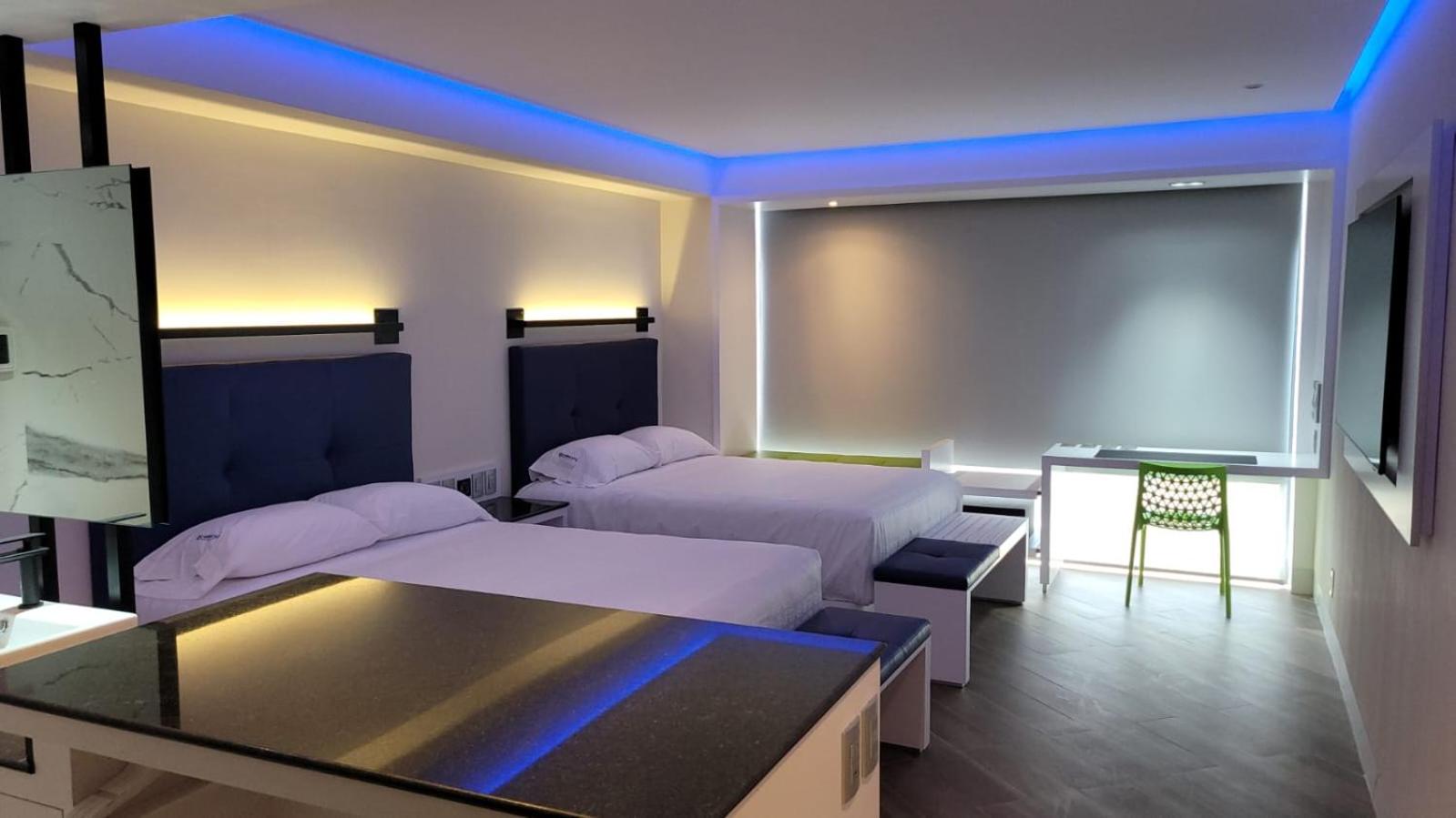 Double Room with Two Double Beds photo 3