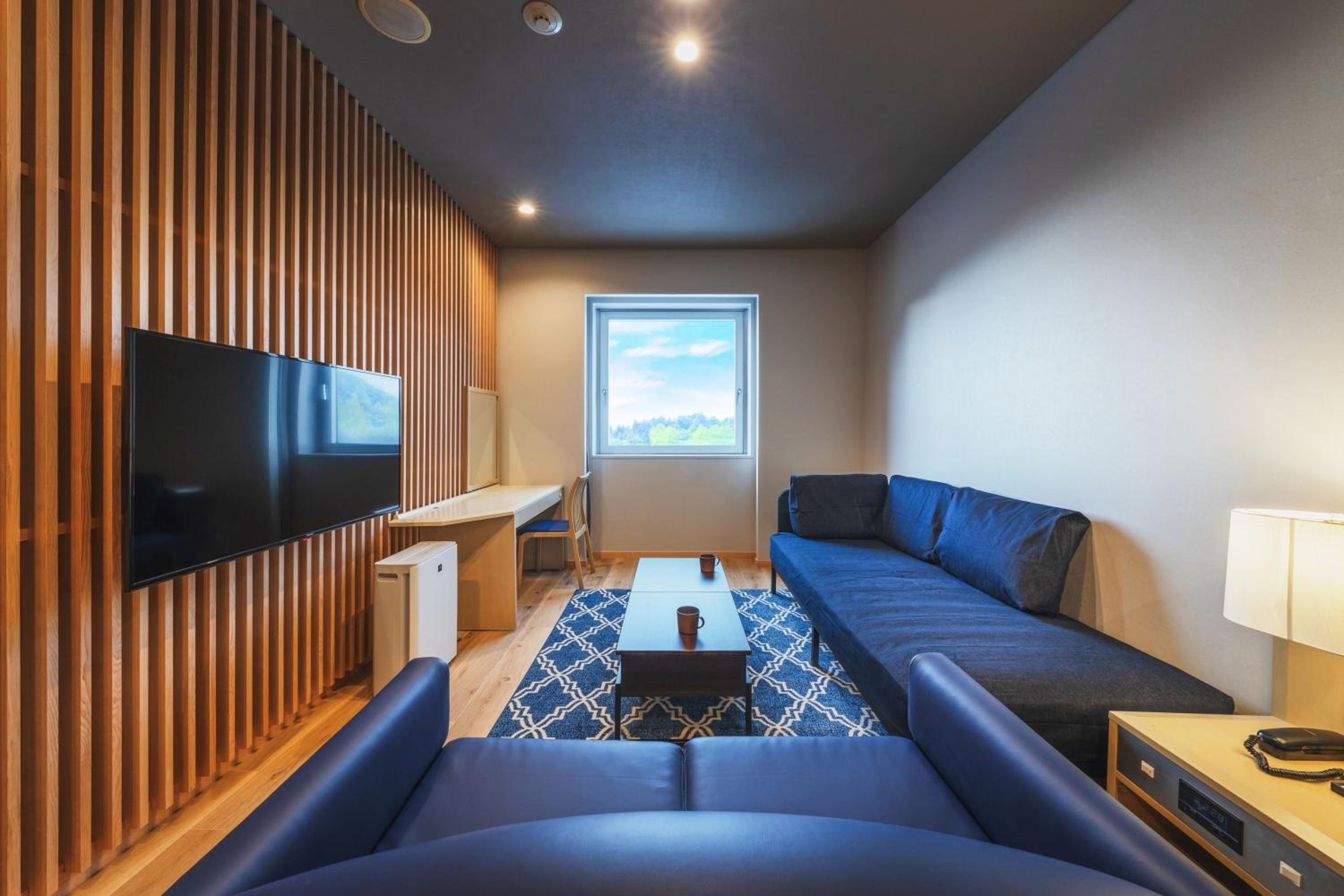 Suite with Mountain View photo 3