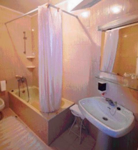 Suite Room - Photo 2