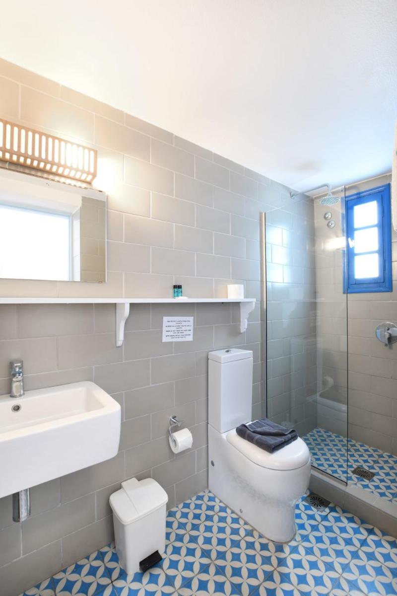 Double or Twin Room photo 3