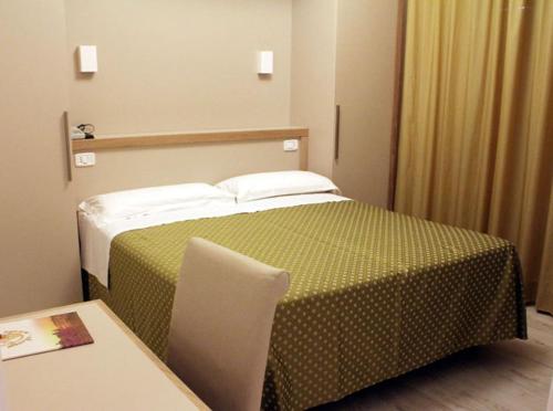 Double or Twin Room with Balcony photo 2