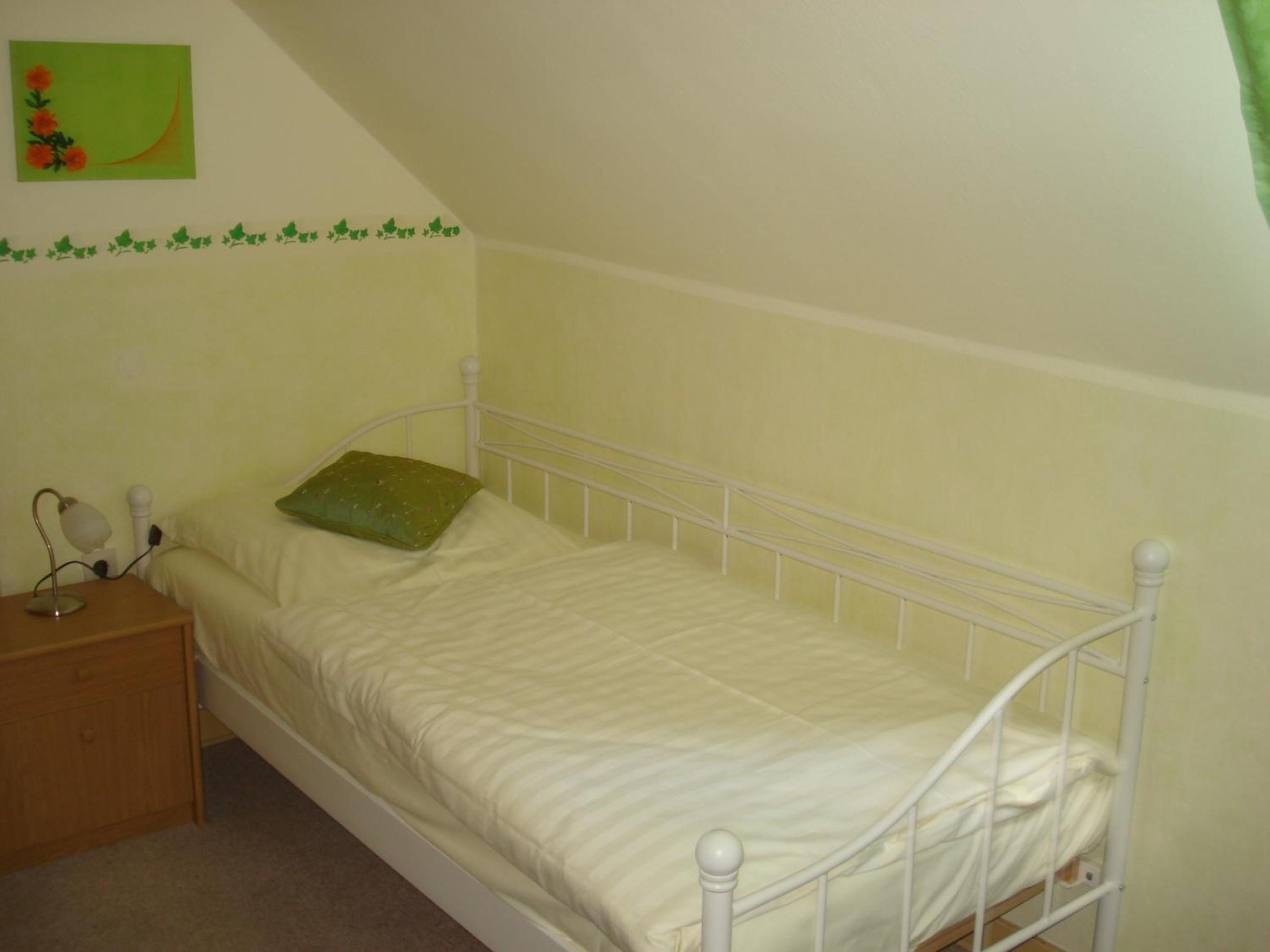 Budget Single Room photo 3