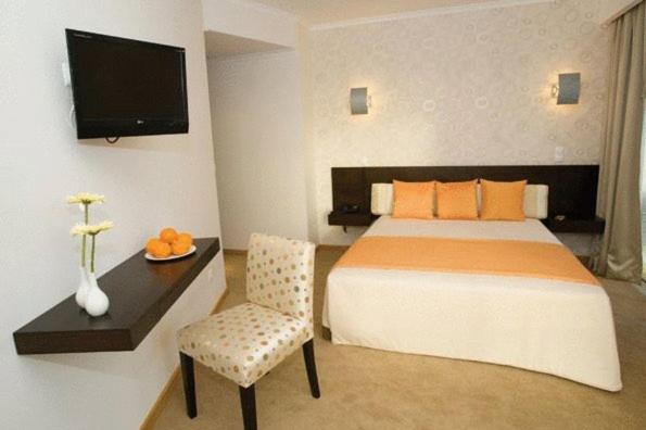 Double or Twin Room - Photo 3