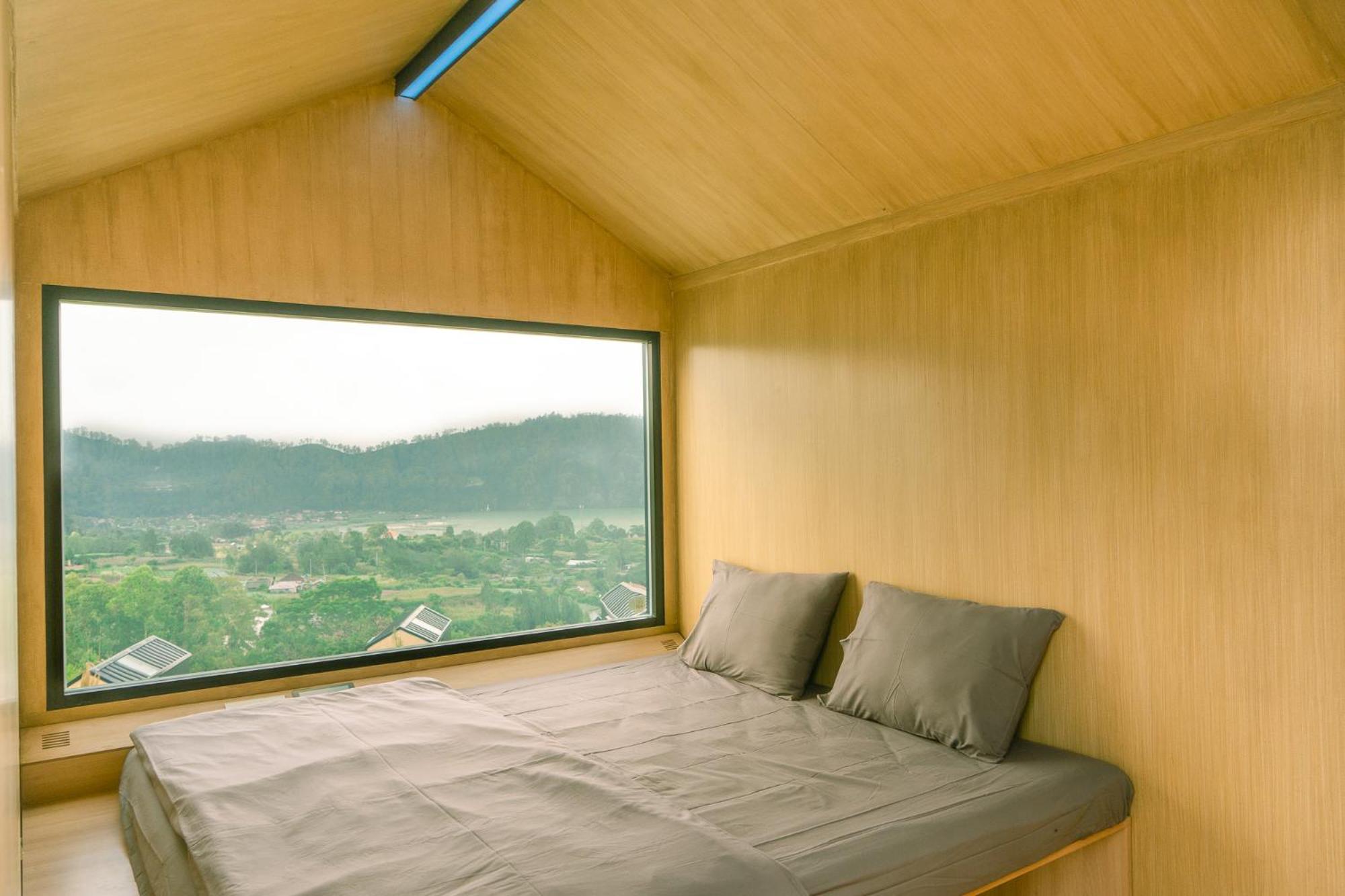 Deluxe King Room - Photo 1