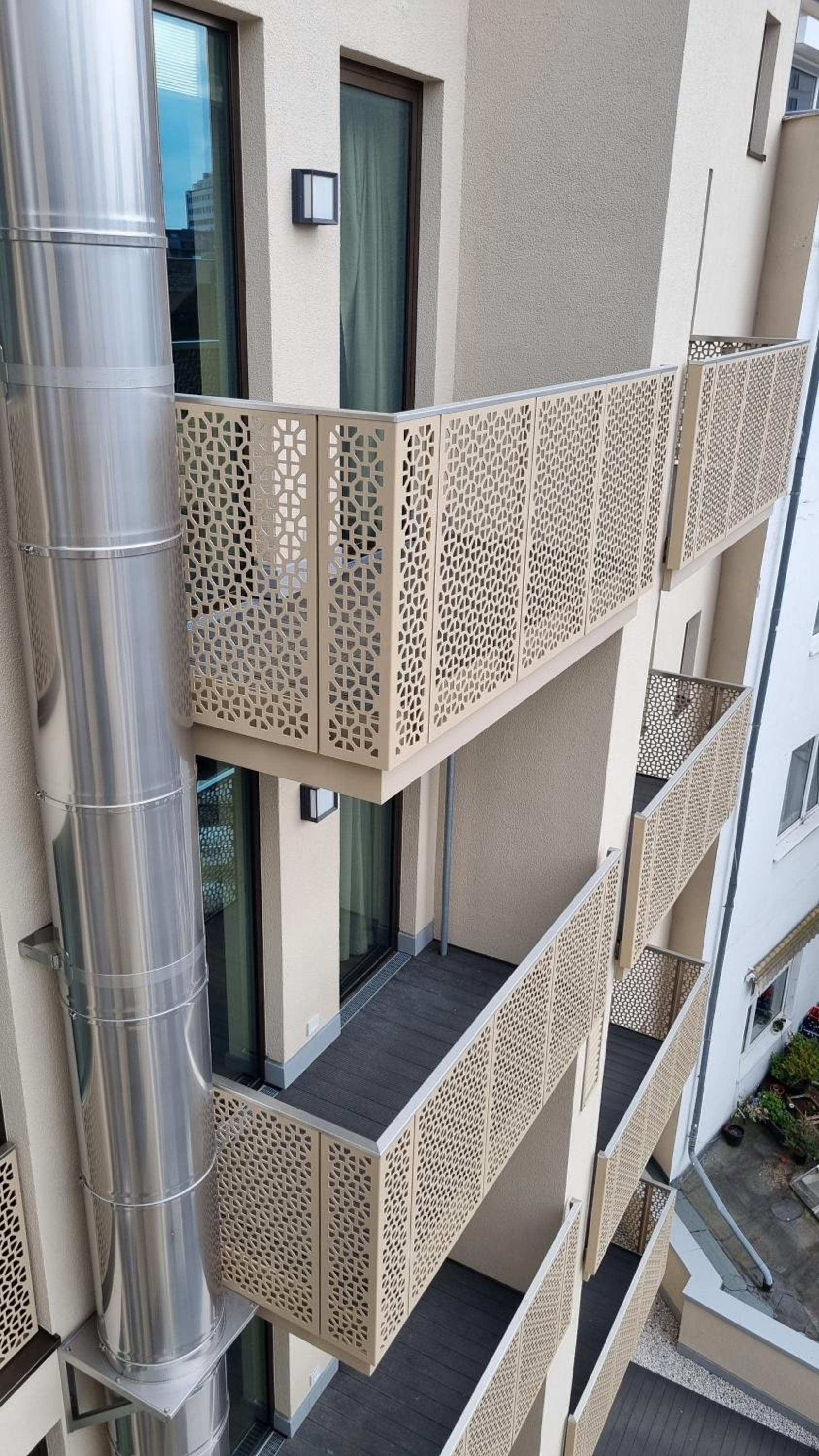 Studio with Balcony - Photo 10