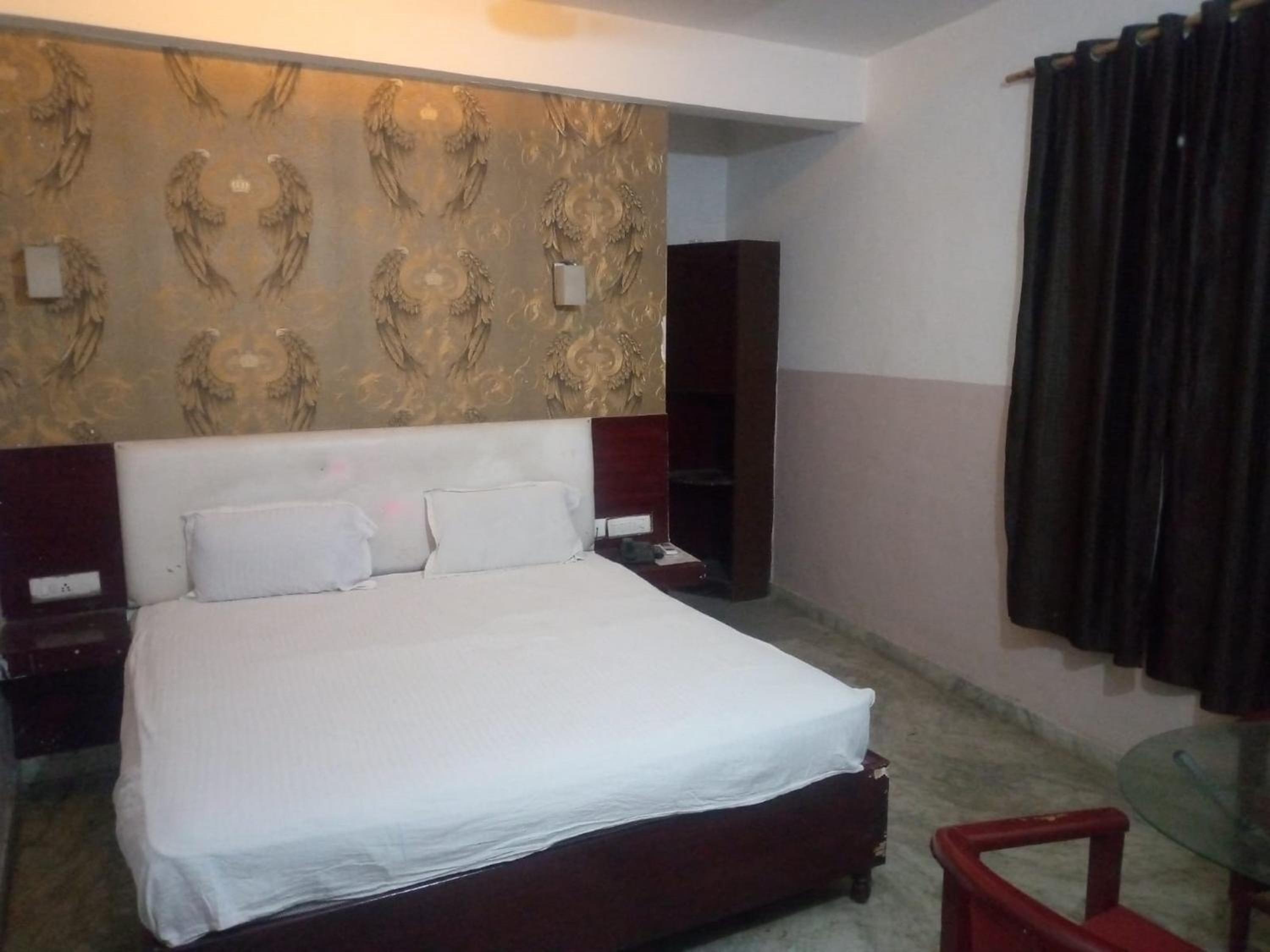 Budget Double Room photo 3