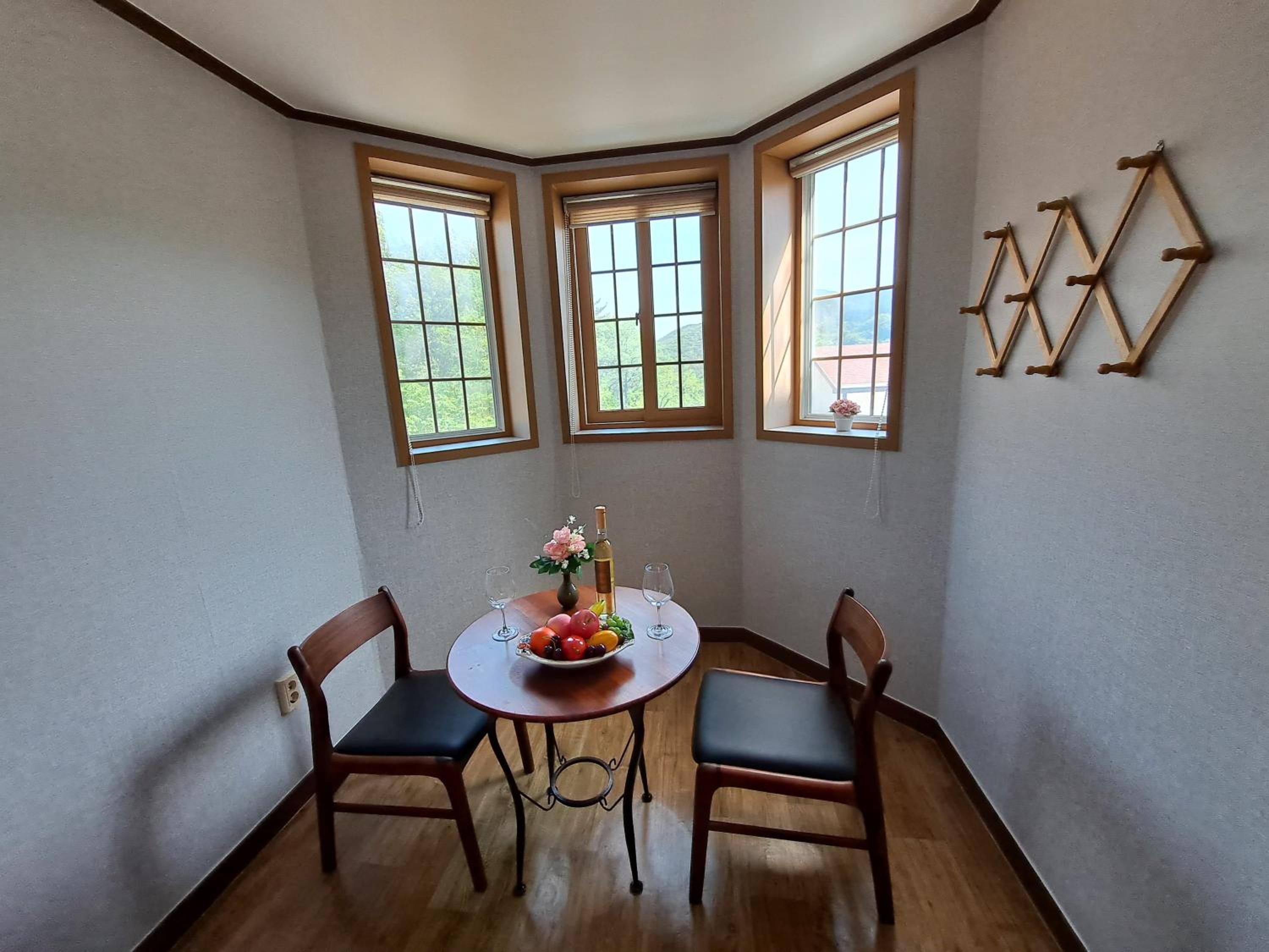 Double Room with Park View - Photo 5