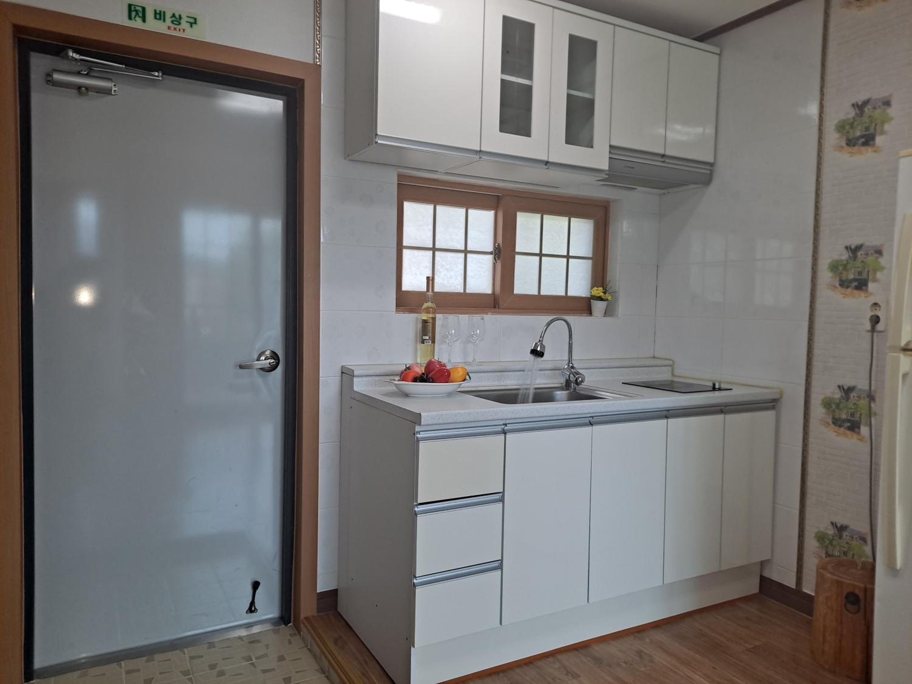 Double Room with Park View - Photo 14
