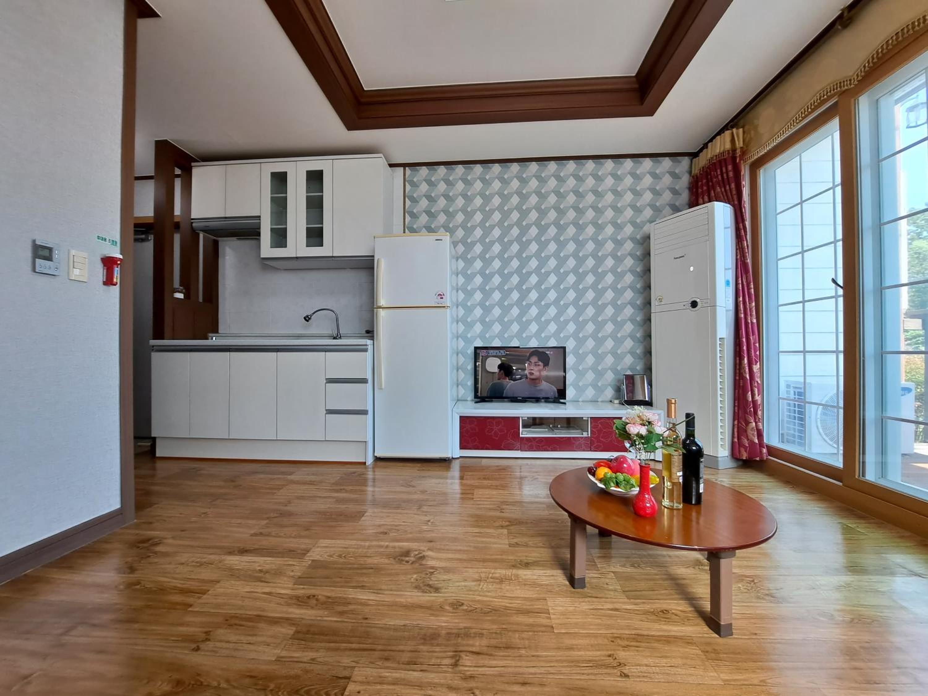 Double Room with Park View - Photo 16