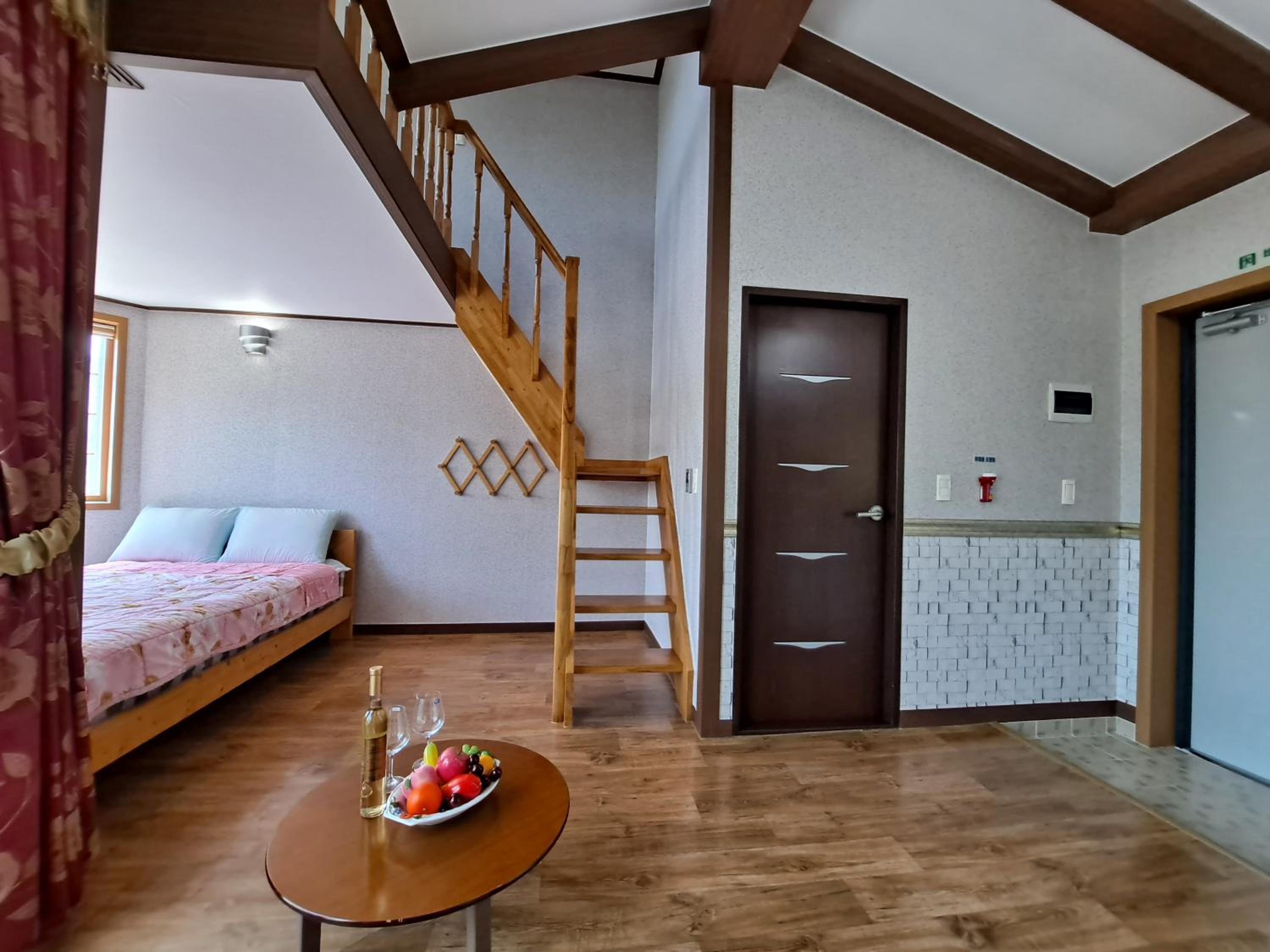 Duplex Studio - Photo 17