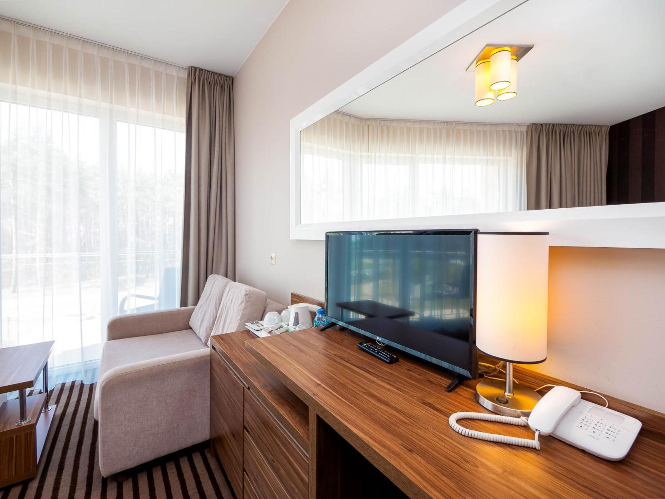 Deluxe Double Room with Extra Bed, Balcony and Forest View - Photo 25