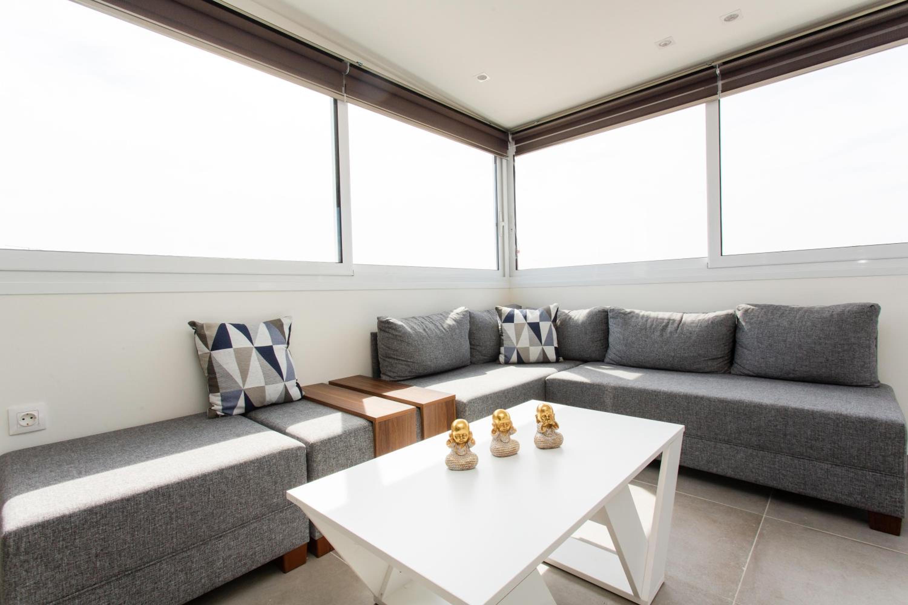 One-Bedroom Apartment - Photo 12