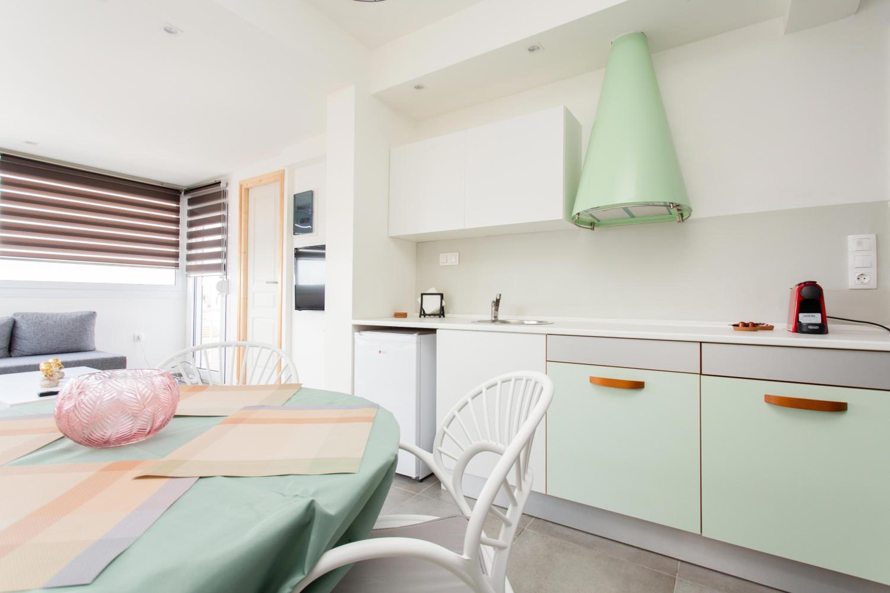 One-Bedroom Apartment - Photo 21