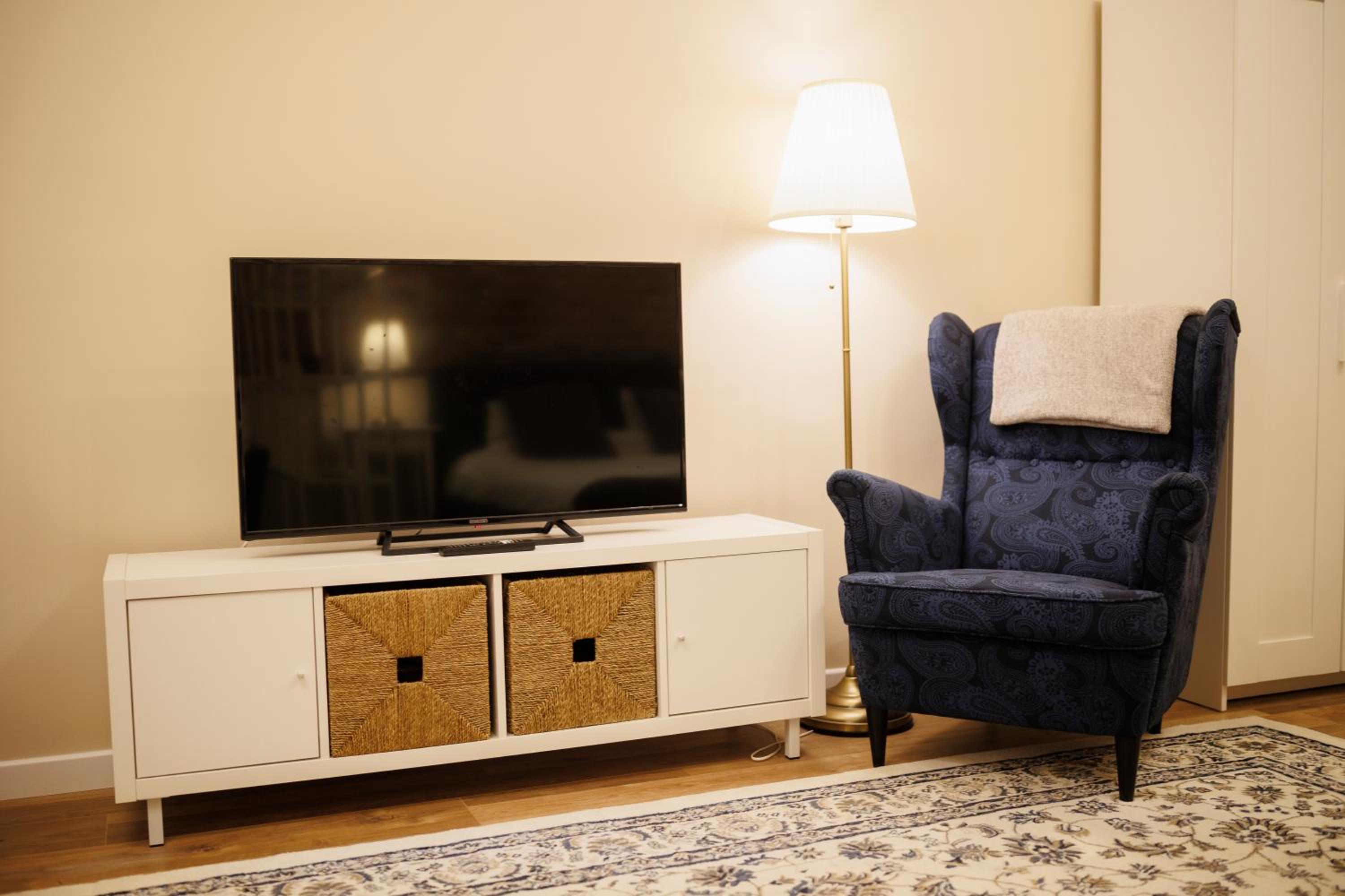 One-Bedroom Apartment - Photo 15