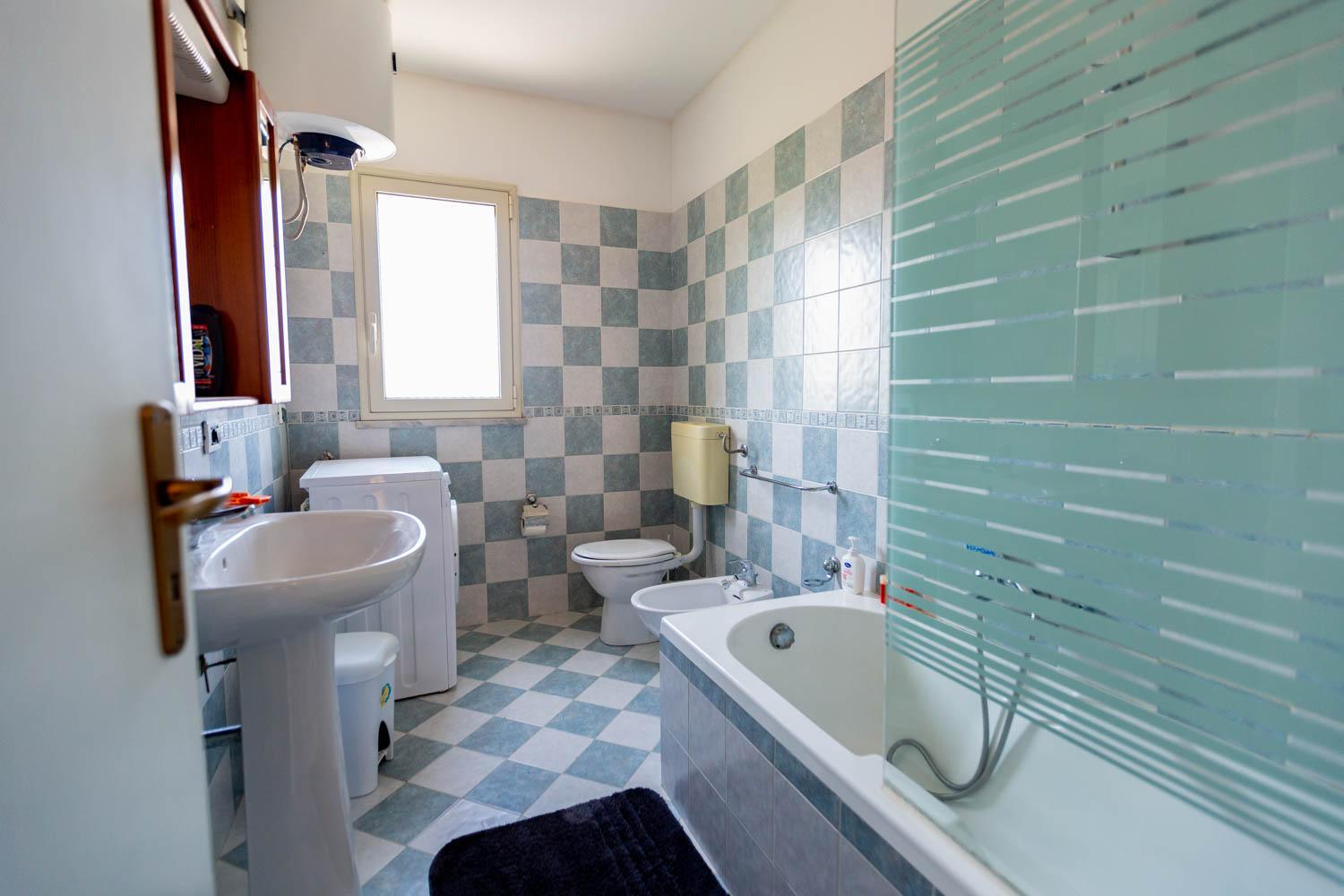 Two-Bedroom Apartment with Balcony - Photo 13