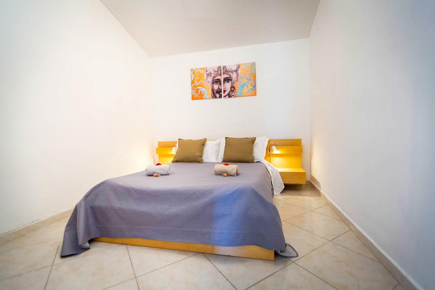 Two-Bedroom Apartment with Balcony - Photo 9