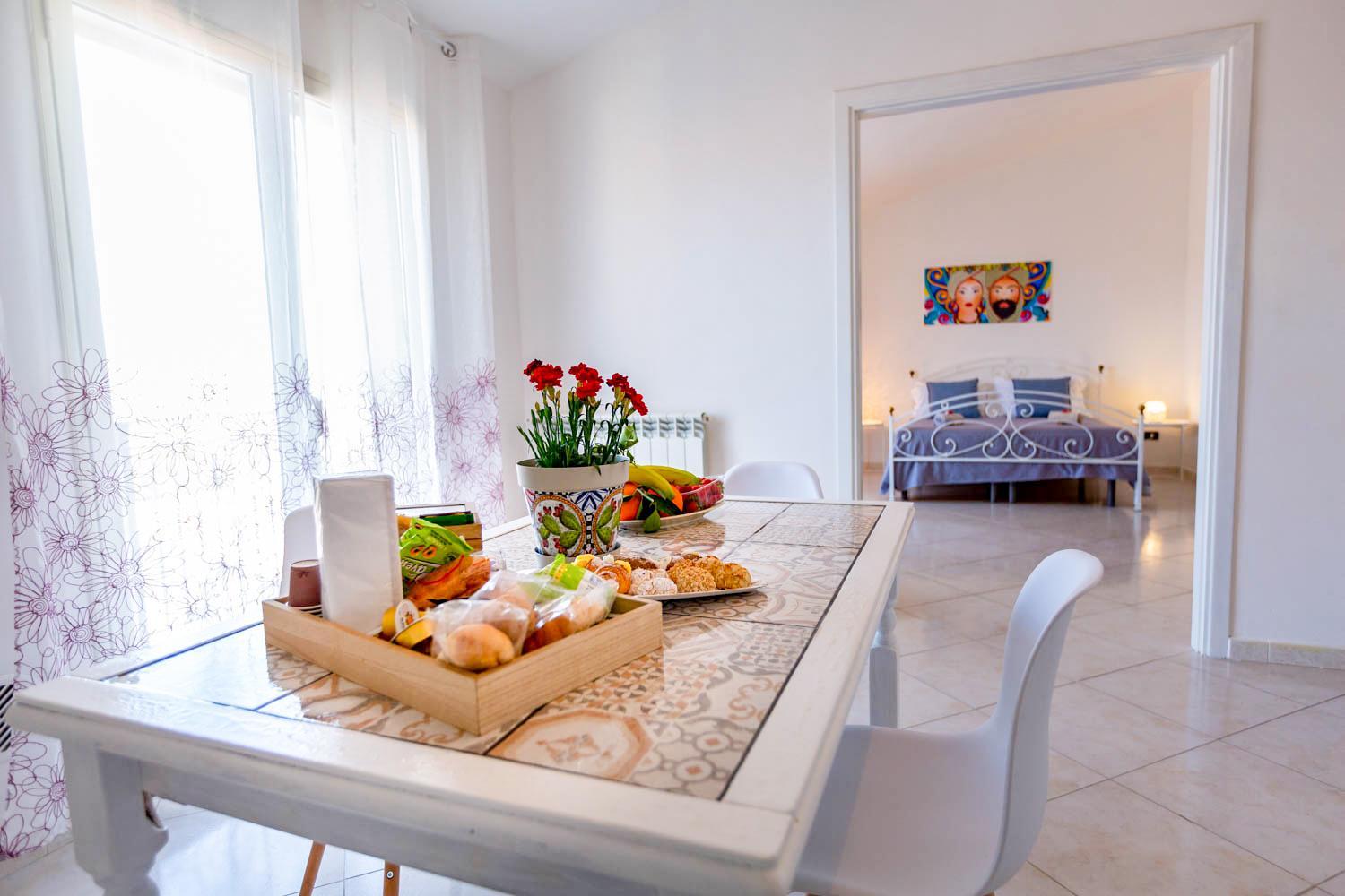 One-Bedroom Apartment - Photo 3