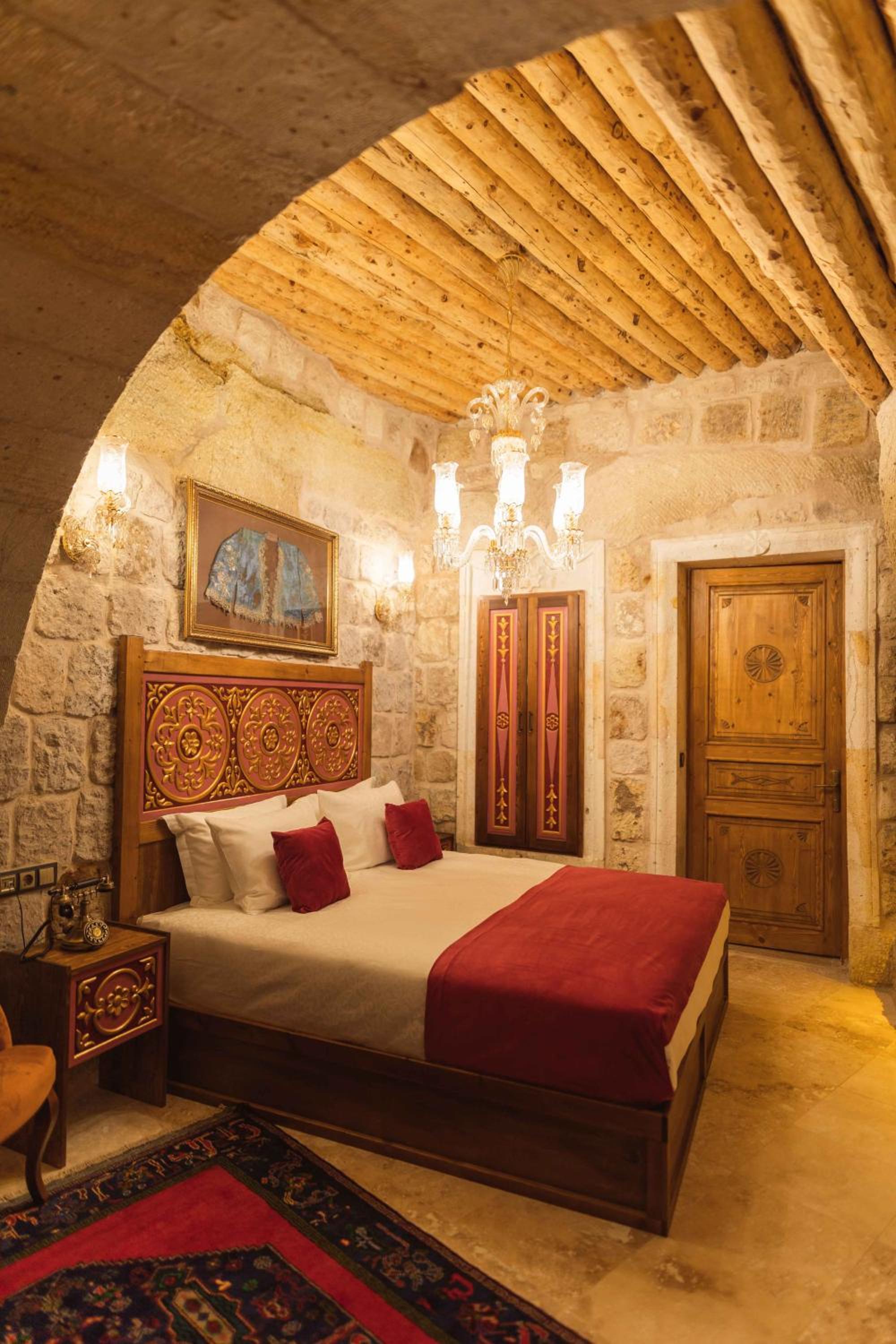 Deluxe Room - Photo 14