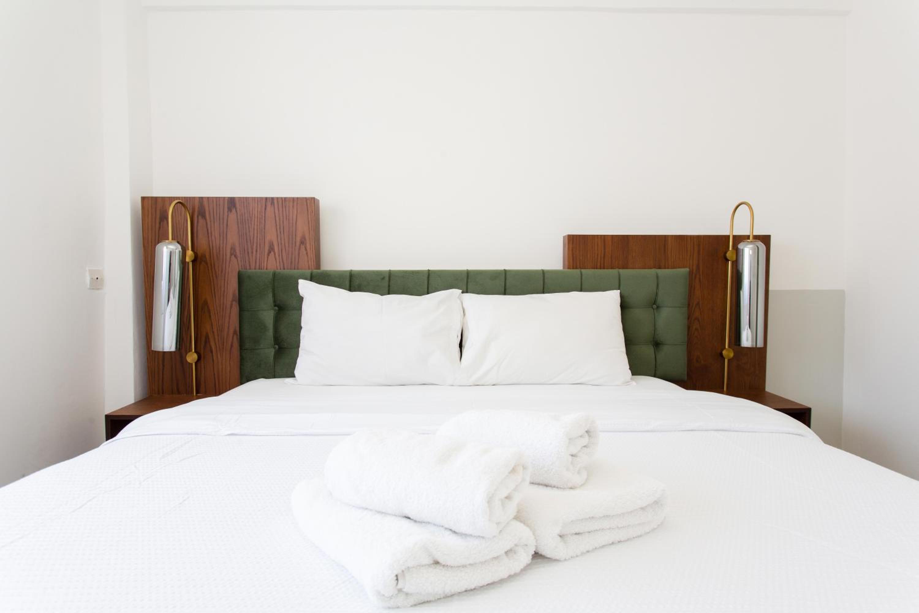 One-Bedroom Apartment - Photo 18