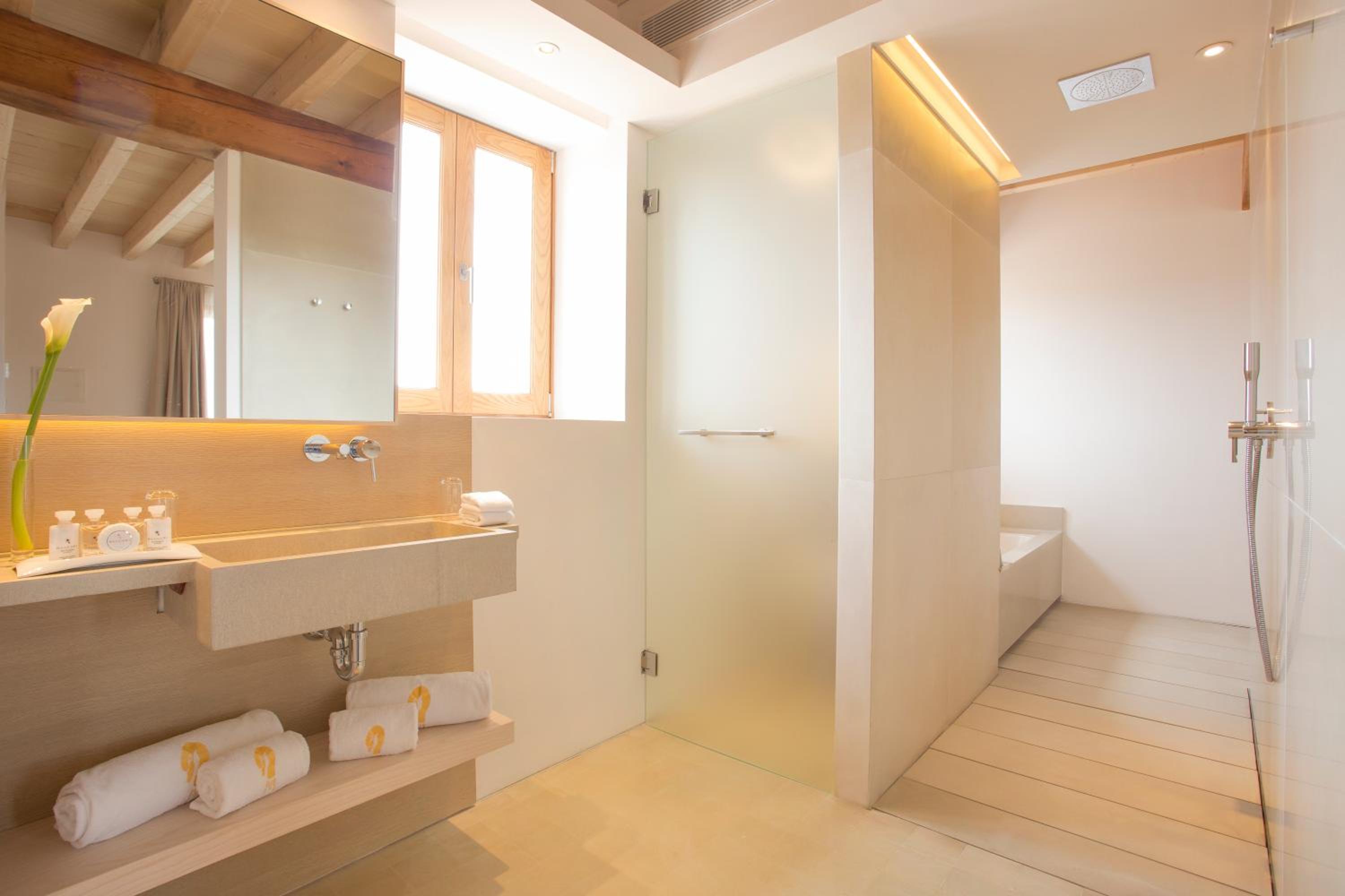 Superior Junior Suite photo 2