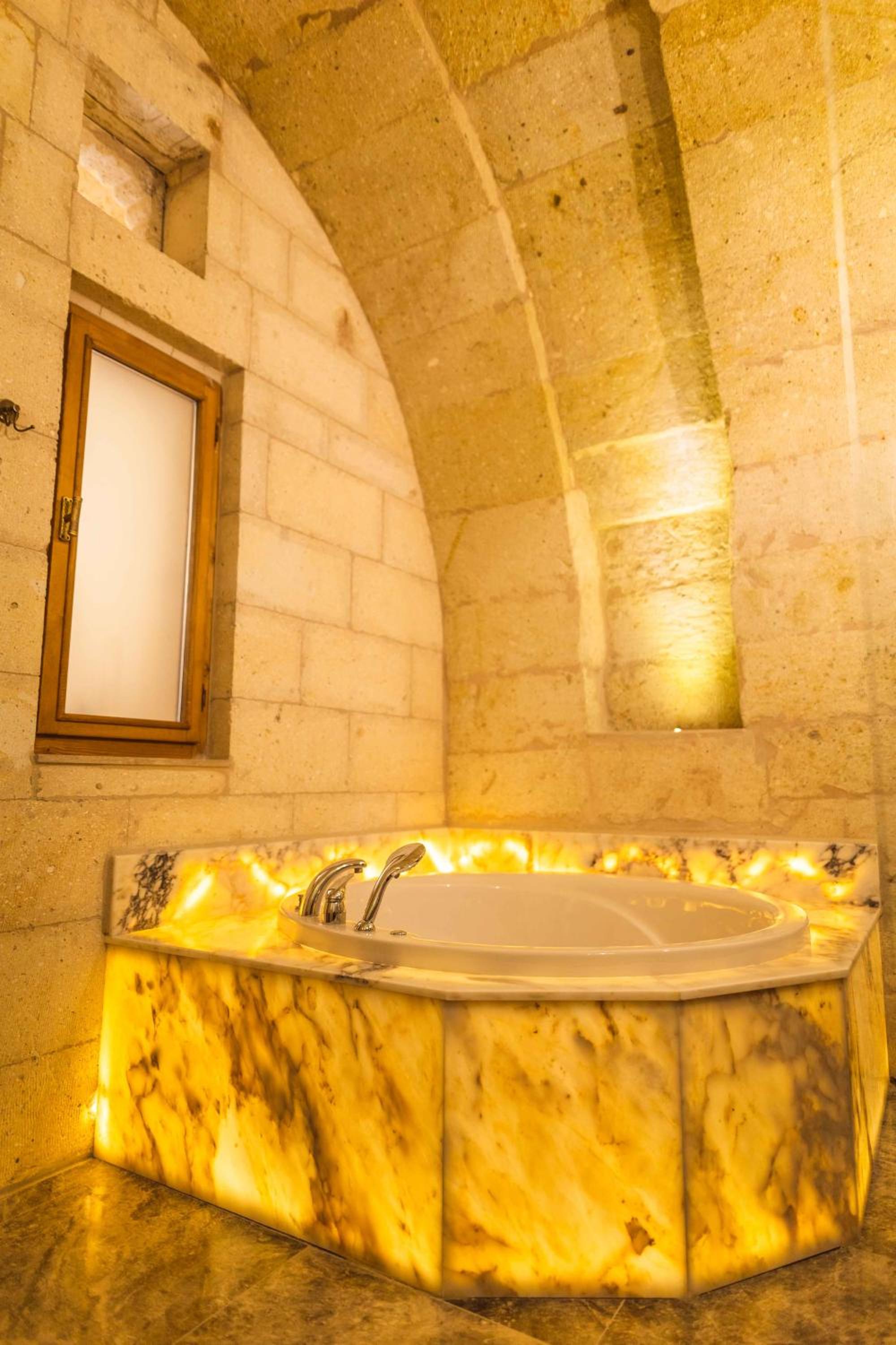 Deluxe King Room - Photo 54