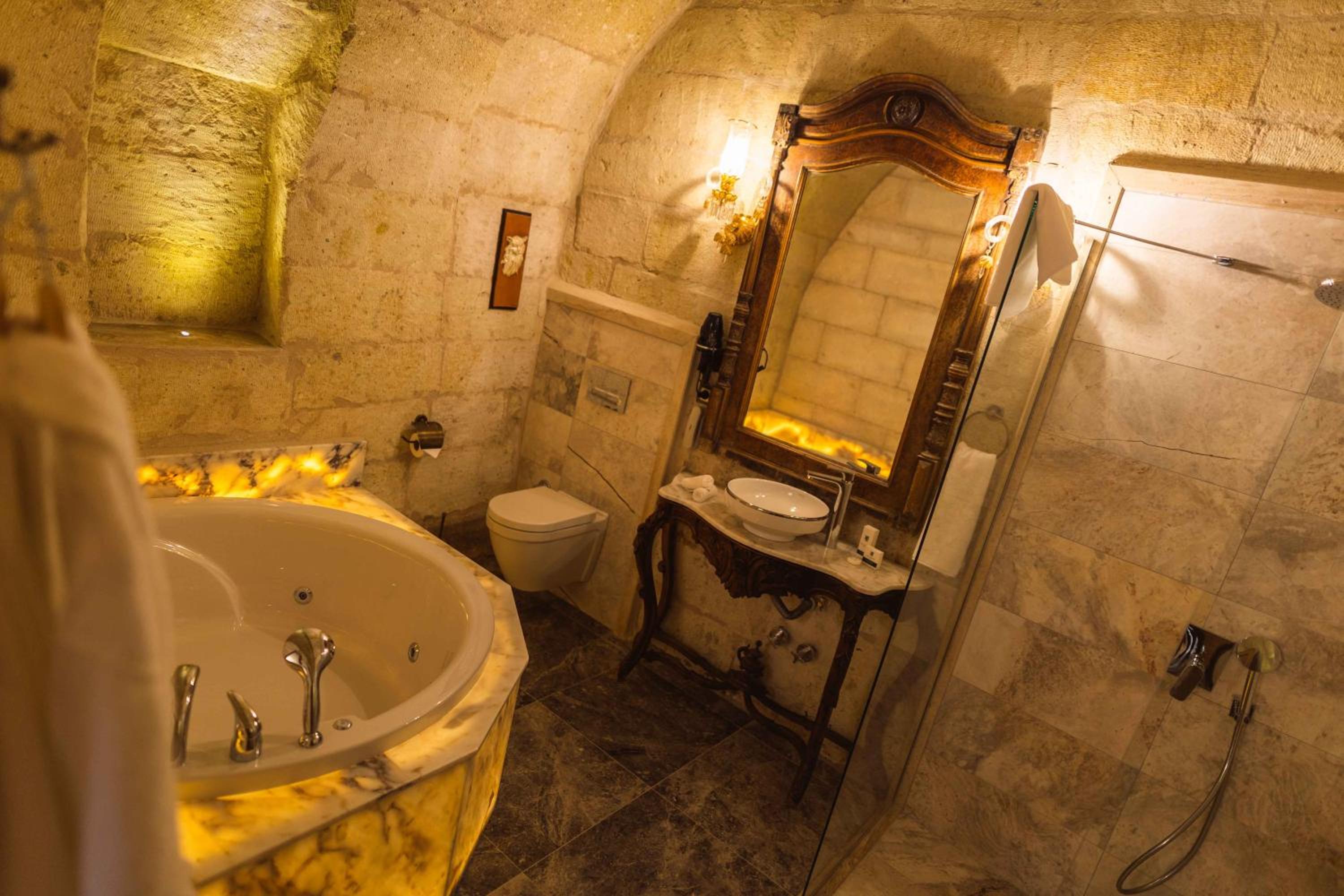 Deluxe King Room - Photo 58